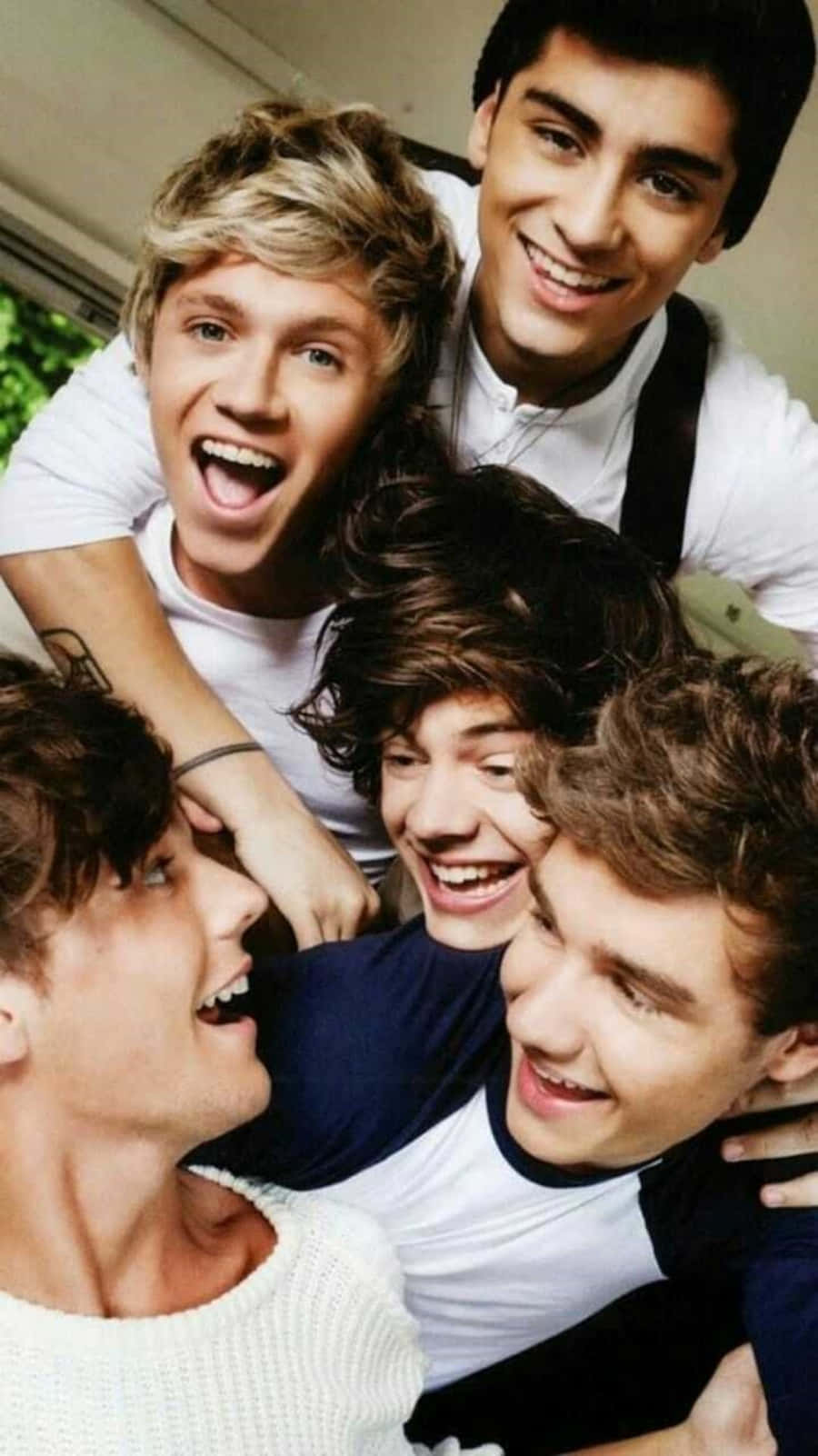 Candid Shot 1 Direction Iphone Wallpaper