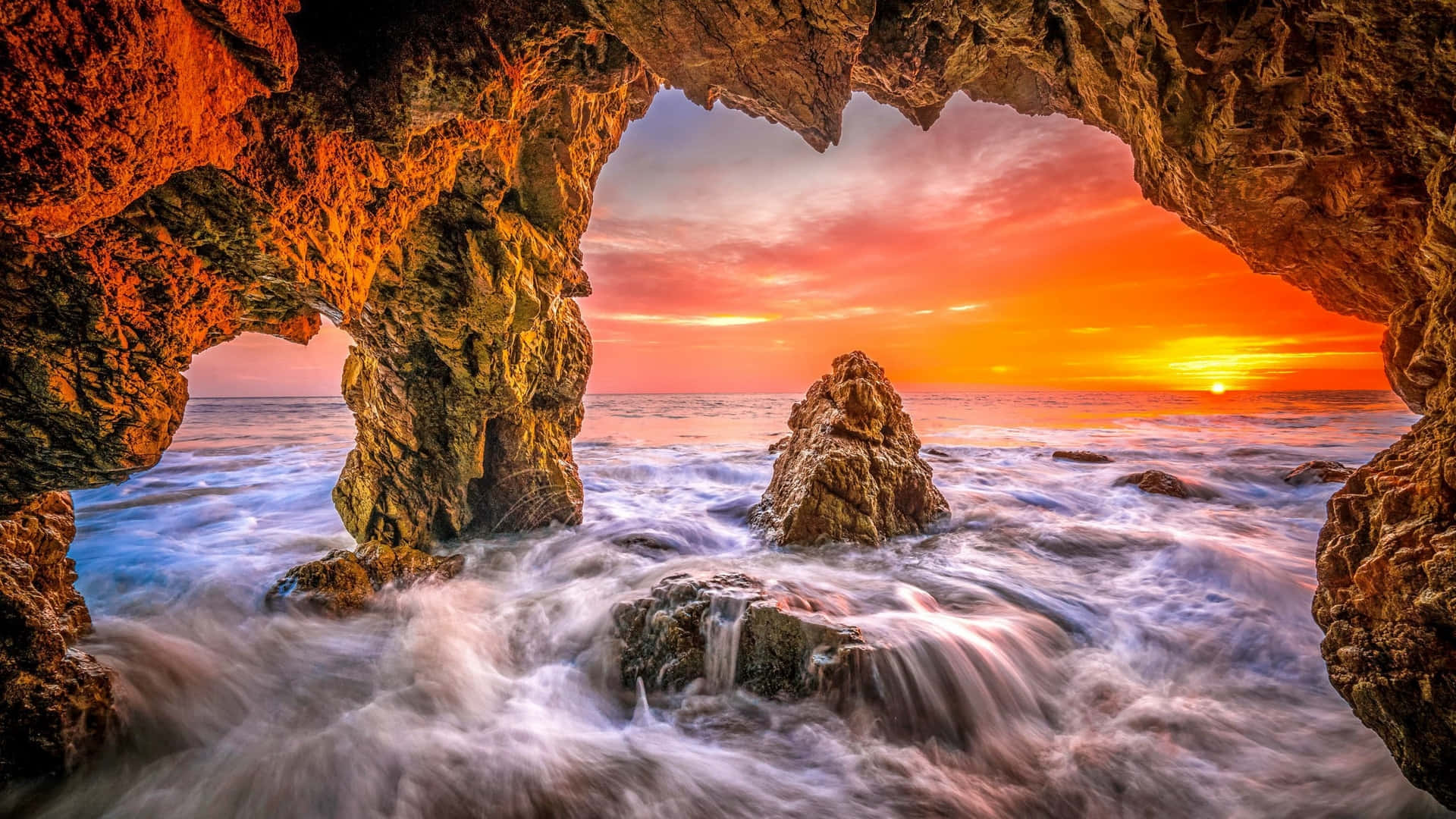 1080p Malibu Cave Rock Background