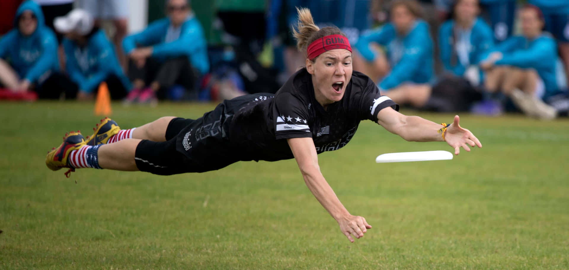 Dynamic Ultimate Frisbee Action in 1080p