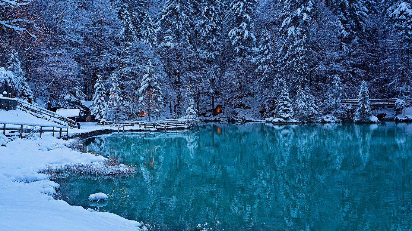 Imagencamino Rural Cubierto De Nieve Durante El Invierno. Fondo de pantalla