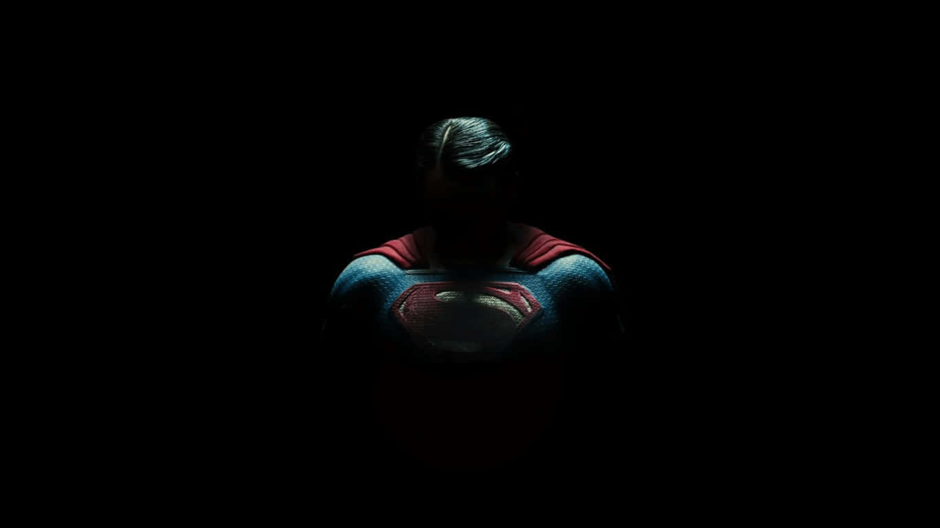 Supermanen La Oscuridad Con Su Capa.