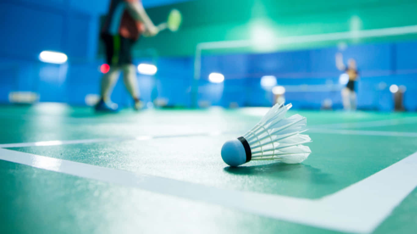 Njutav En Konkurrenskraftig Match I Badminton.