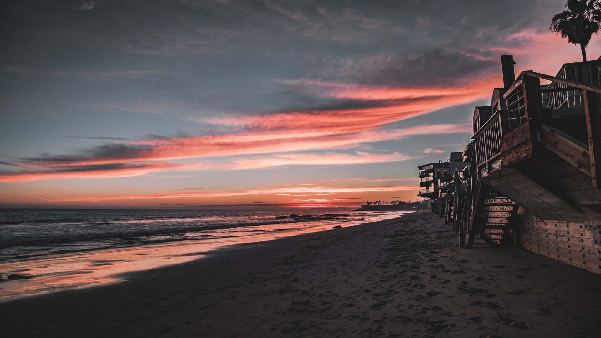 1440p Malibu Beach Wooden Stairs Background