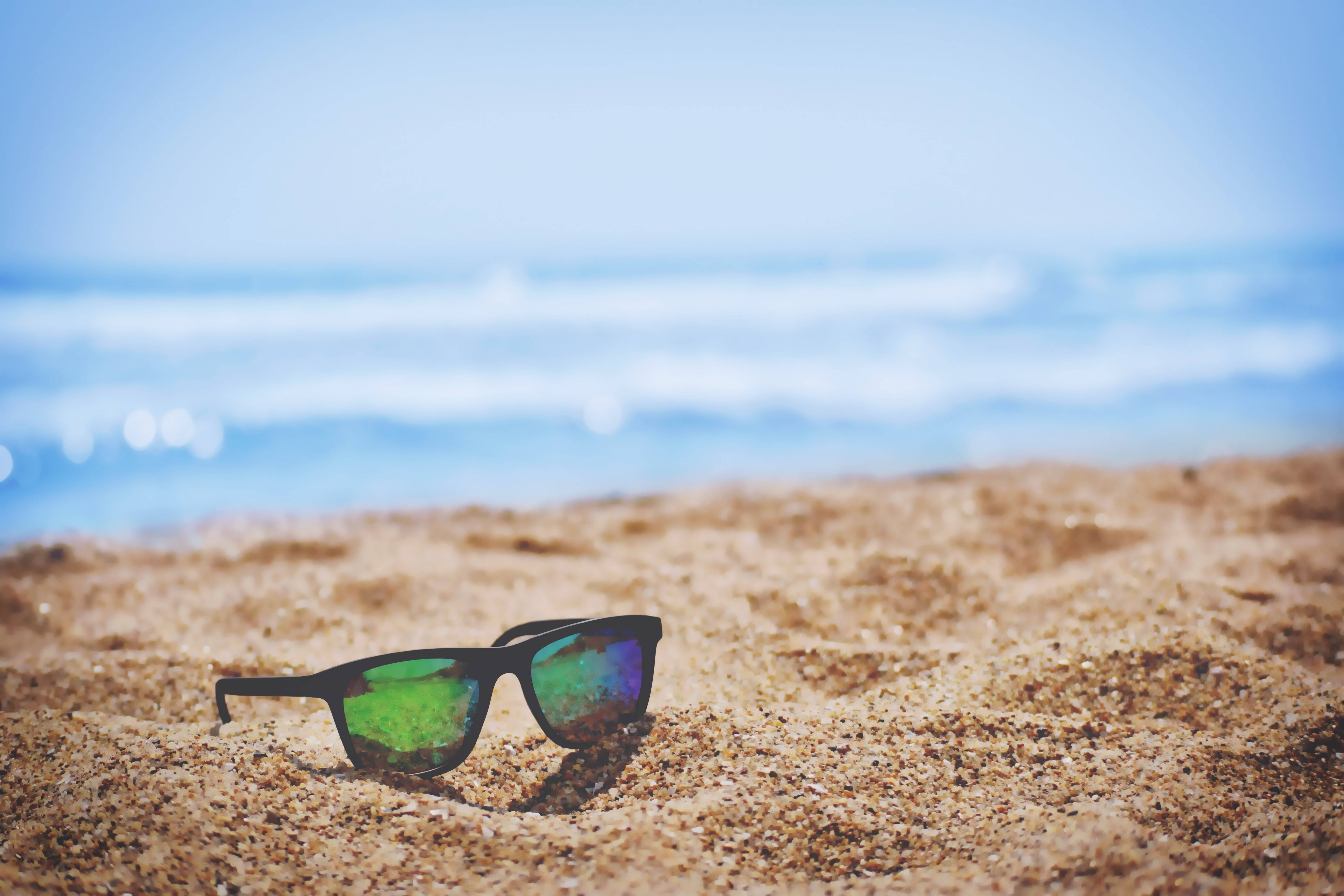 1920x1080 HD Beach Desktop Sunglasses On The Sand Wallpaper