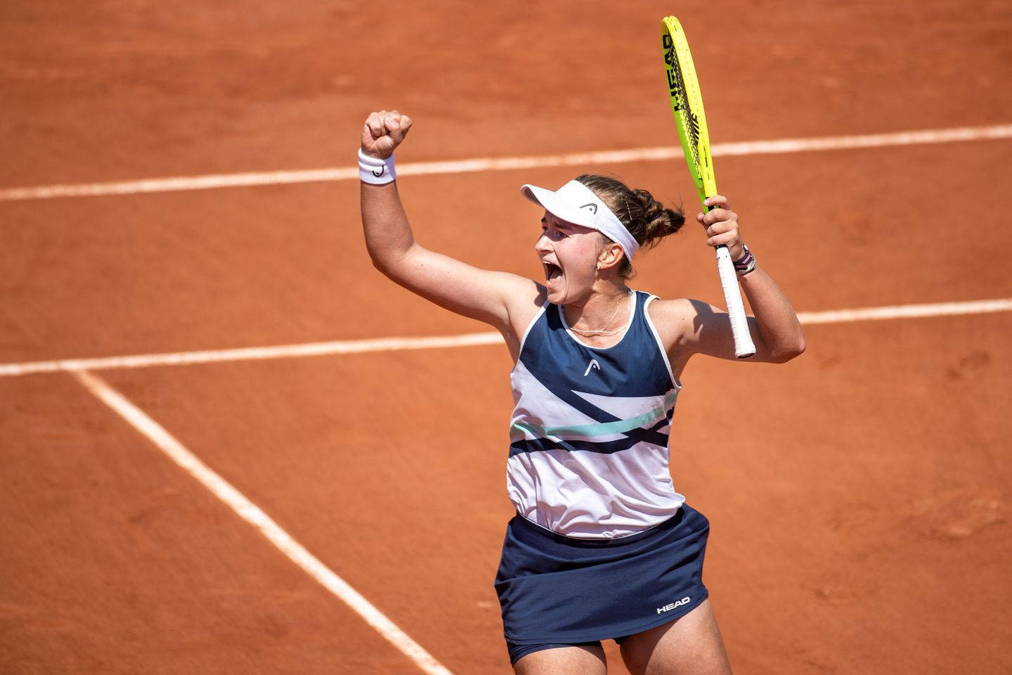 2021 French Open Singles Title Barbora Krejcikova Wallpaper