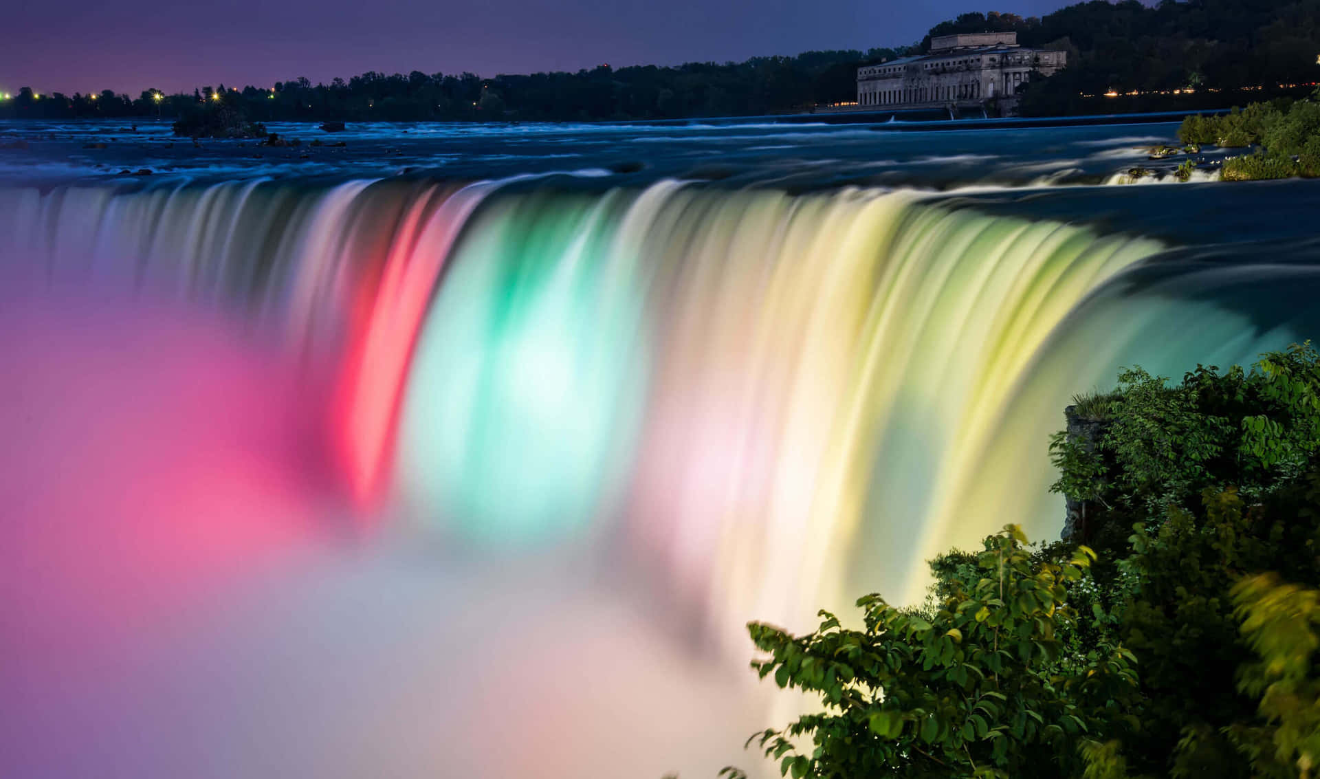 Niagarafallenpå Natten Med Färgglada Ljus