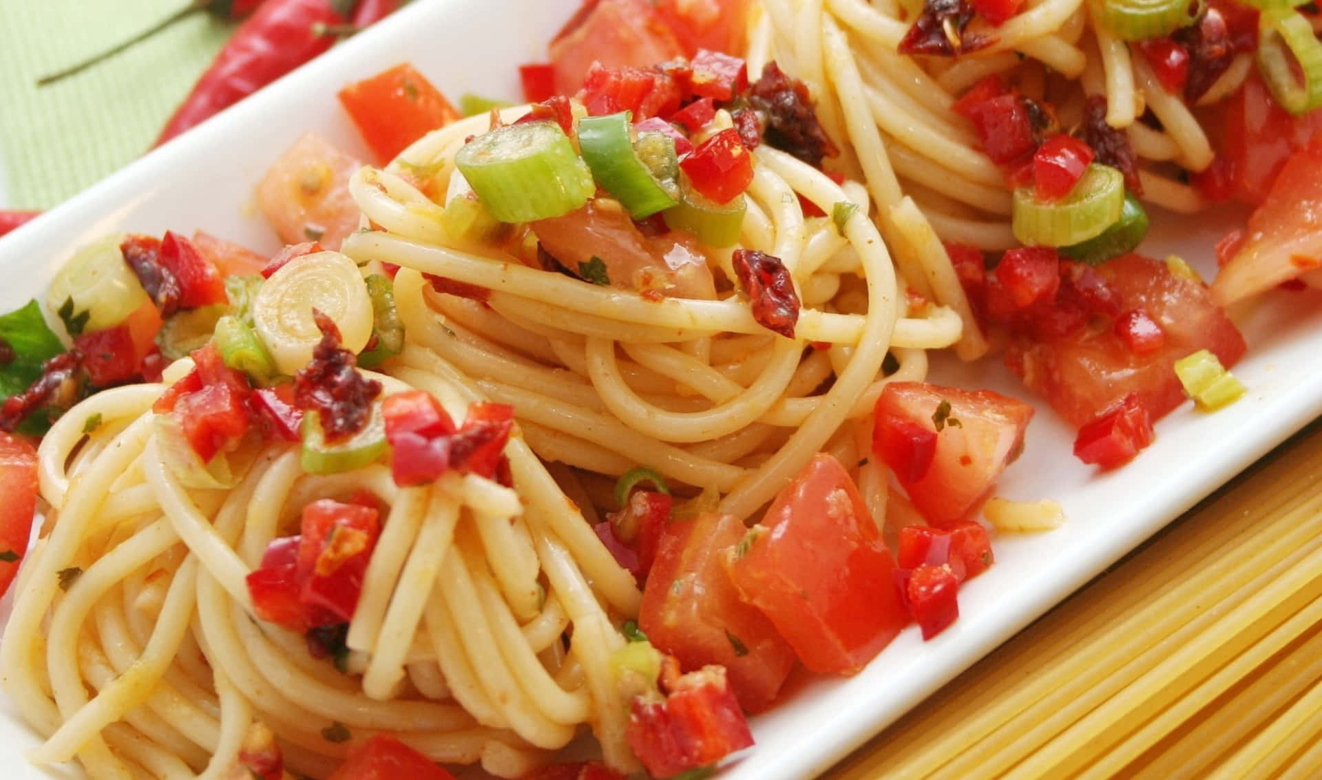 Spaghetticon Pomodoro E Peperoncino