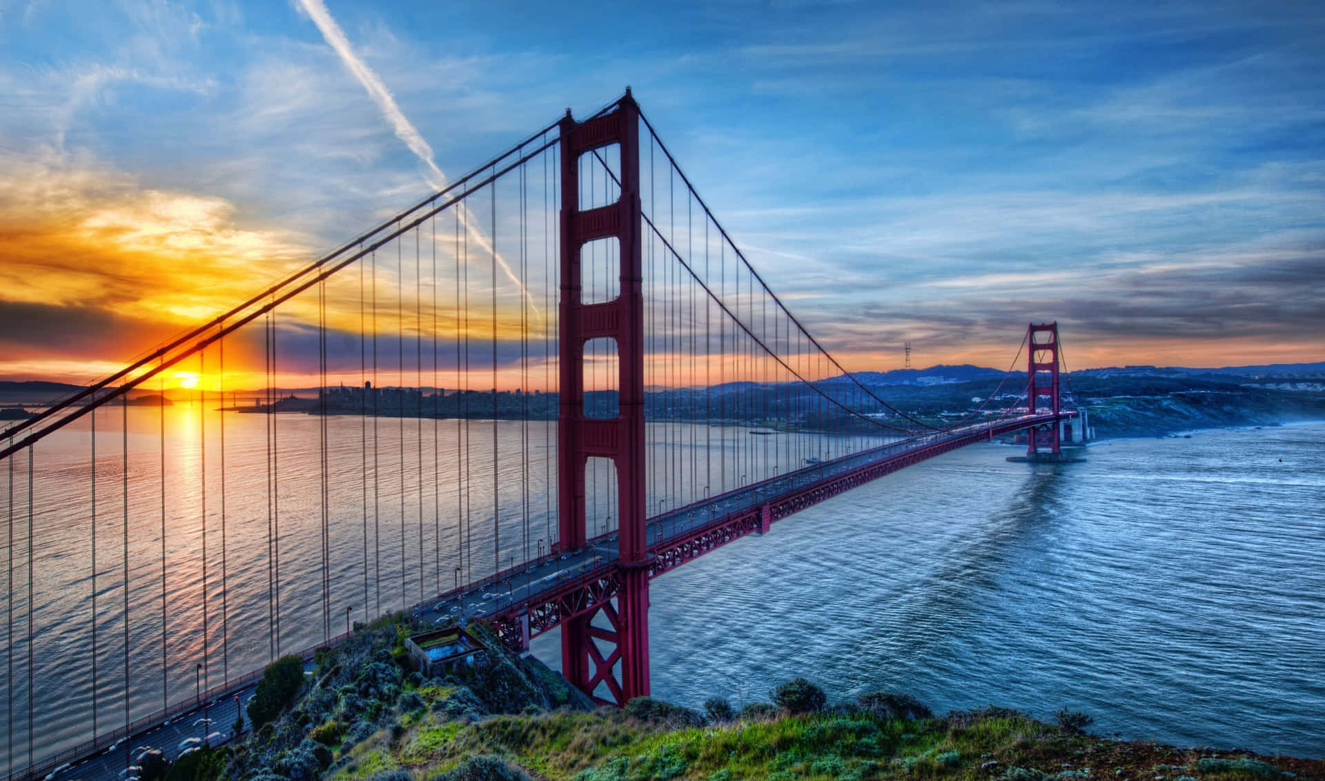 Take a tour of iconic landmarks and attractions around San Francisco.