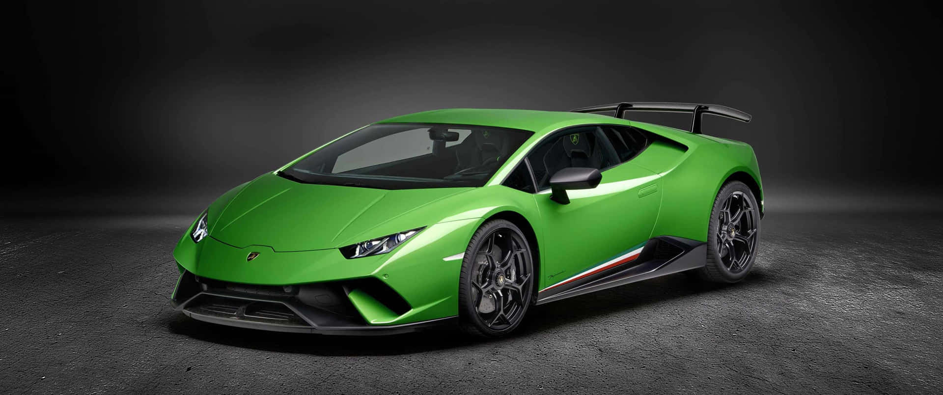 Appreciate the Luxury and Style of Lamborghini
