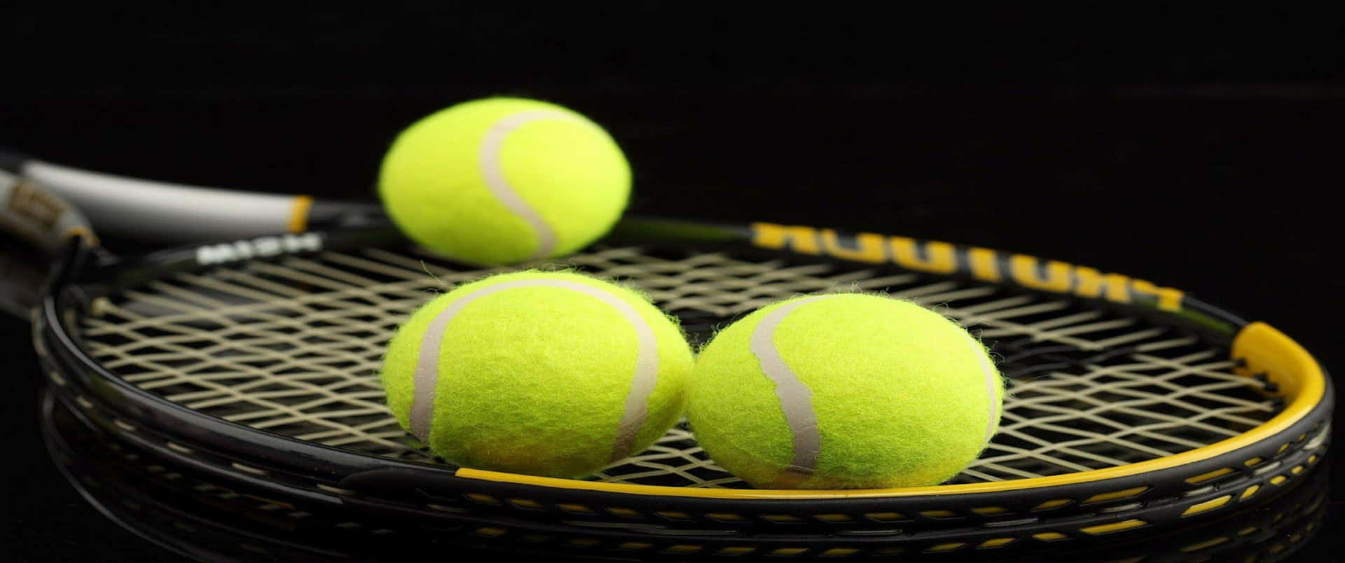 Giocatoredi Tennis Campione Serve Per La Vittoria