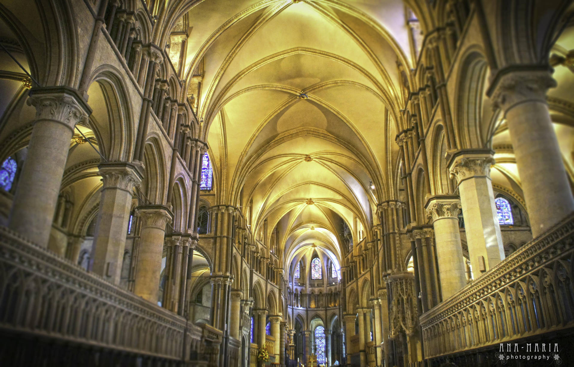 Interiorda Catedral De Arquitetura Em 4k Papel de Parede