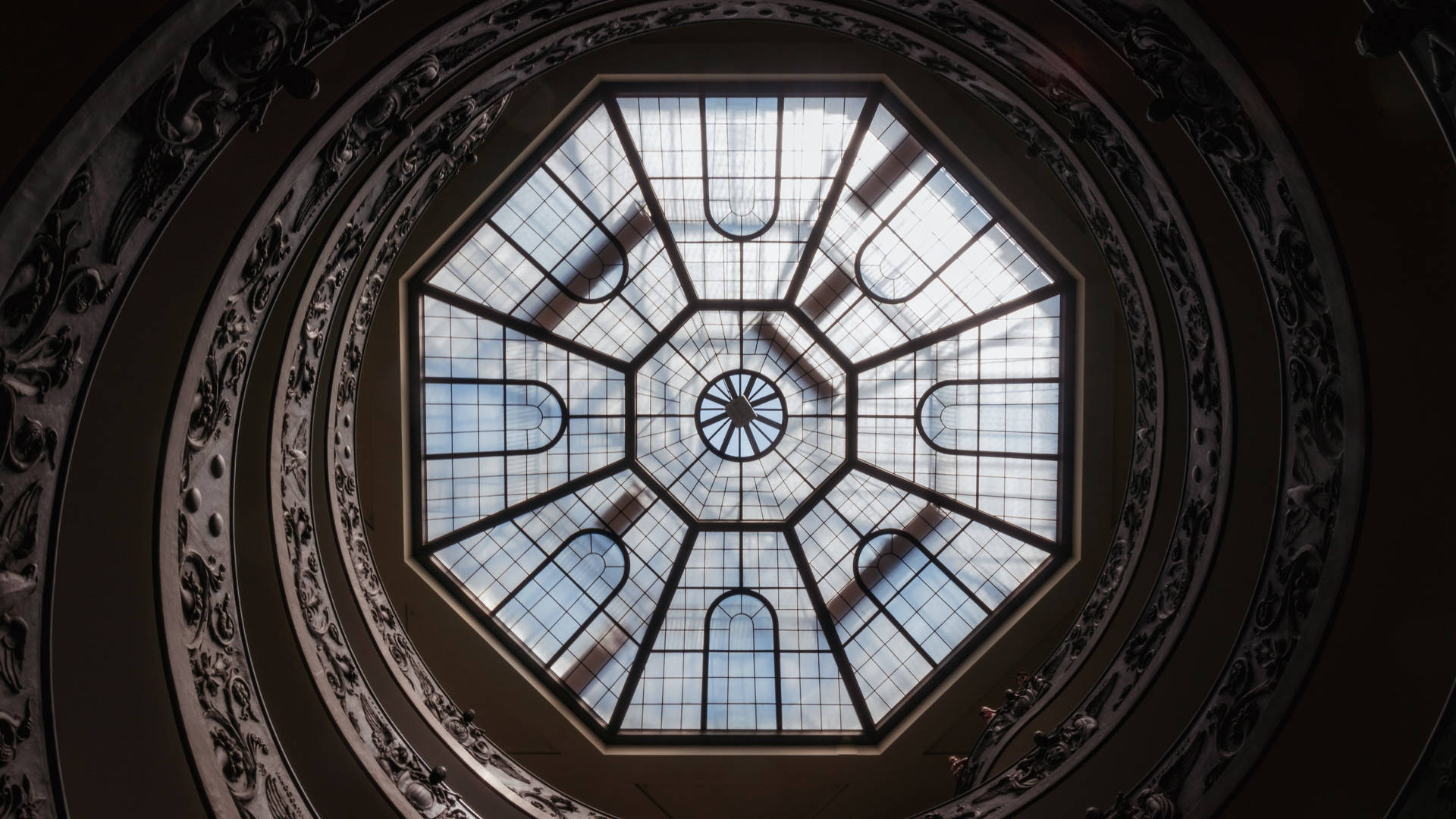 4k Architecture Octagonal Glass Ceiling Wallpaper