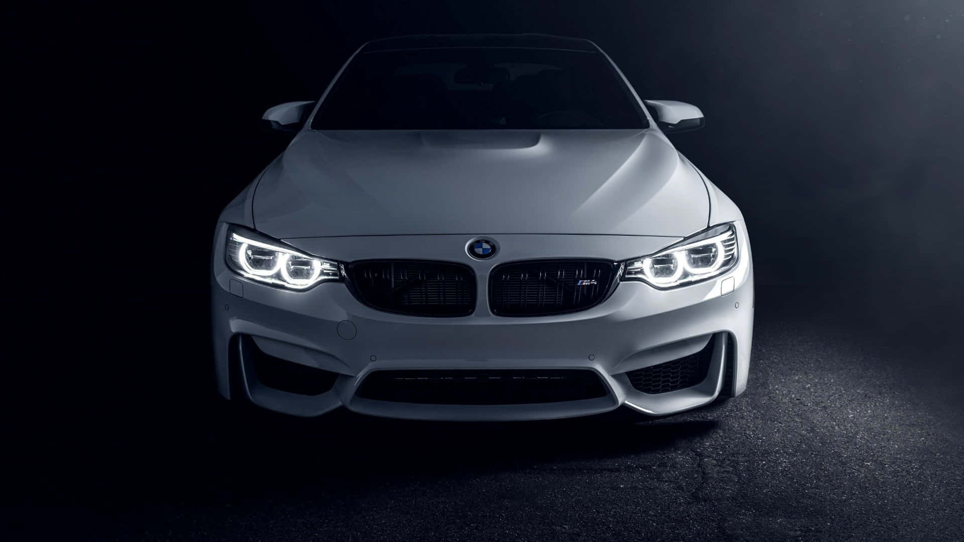 Experience BMW's Luxurious 4K Quality