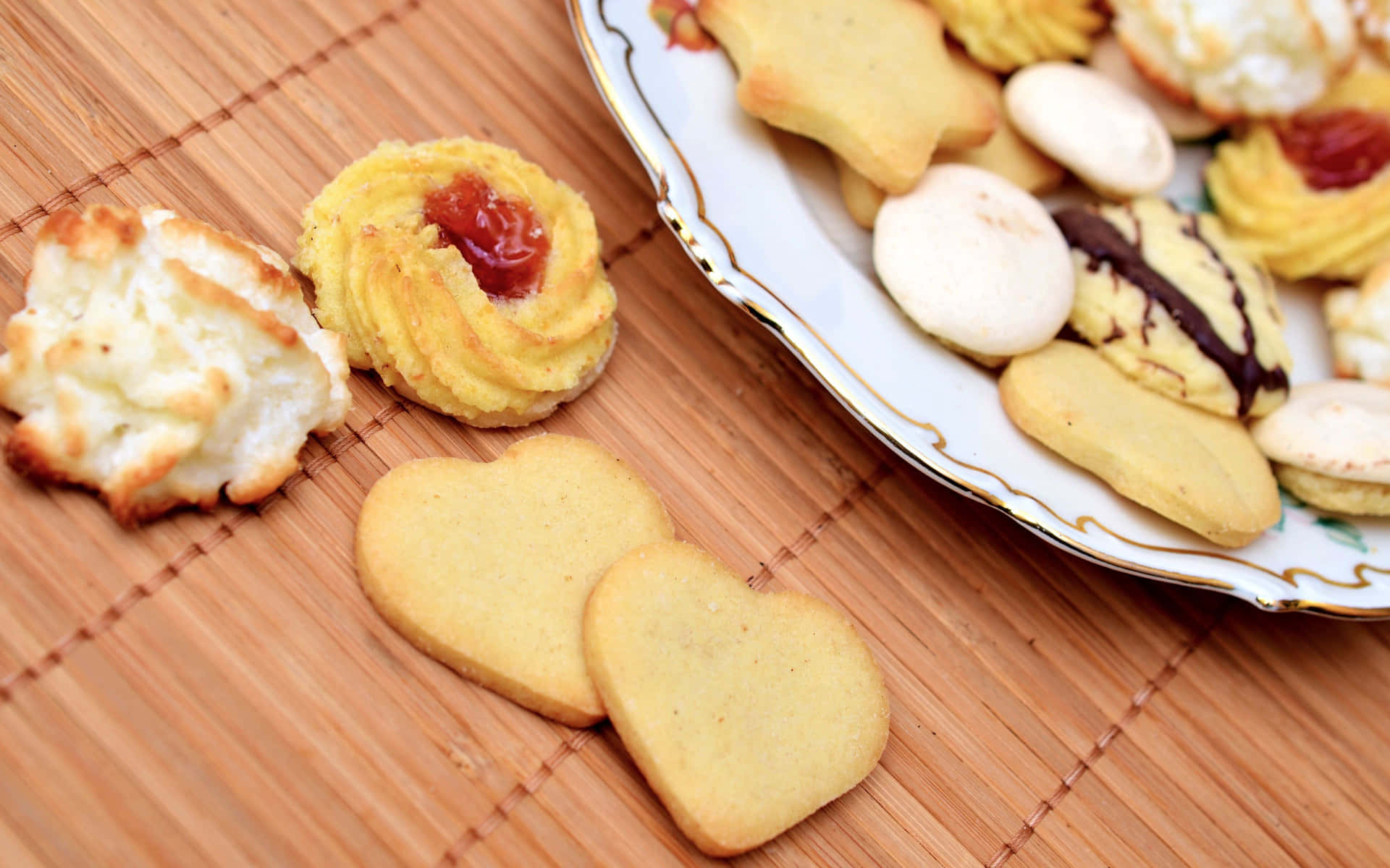 Heart Shape Snacks 4k Cookies Background For Desktop Background