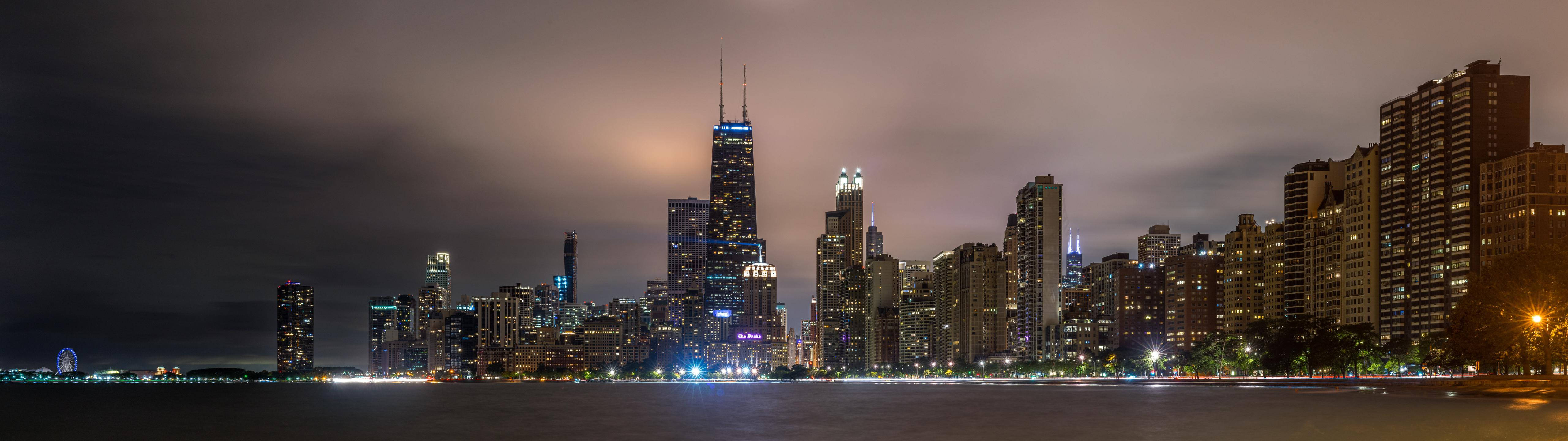 4K Dual Monitor Chicago Skyline At Night Wallpaper