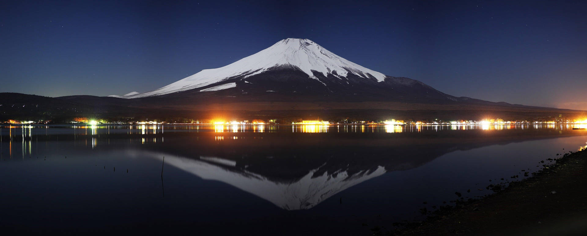 4K Dual Monitor Mount Fuji At Night Wallpaper