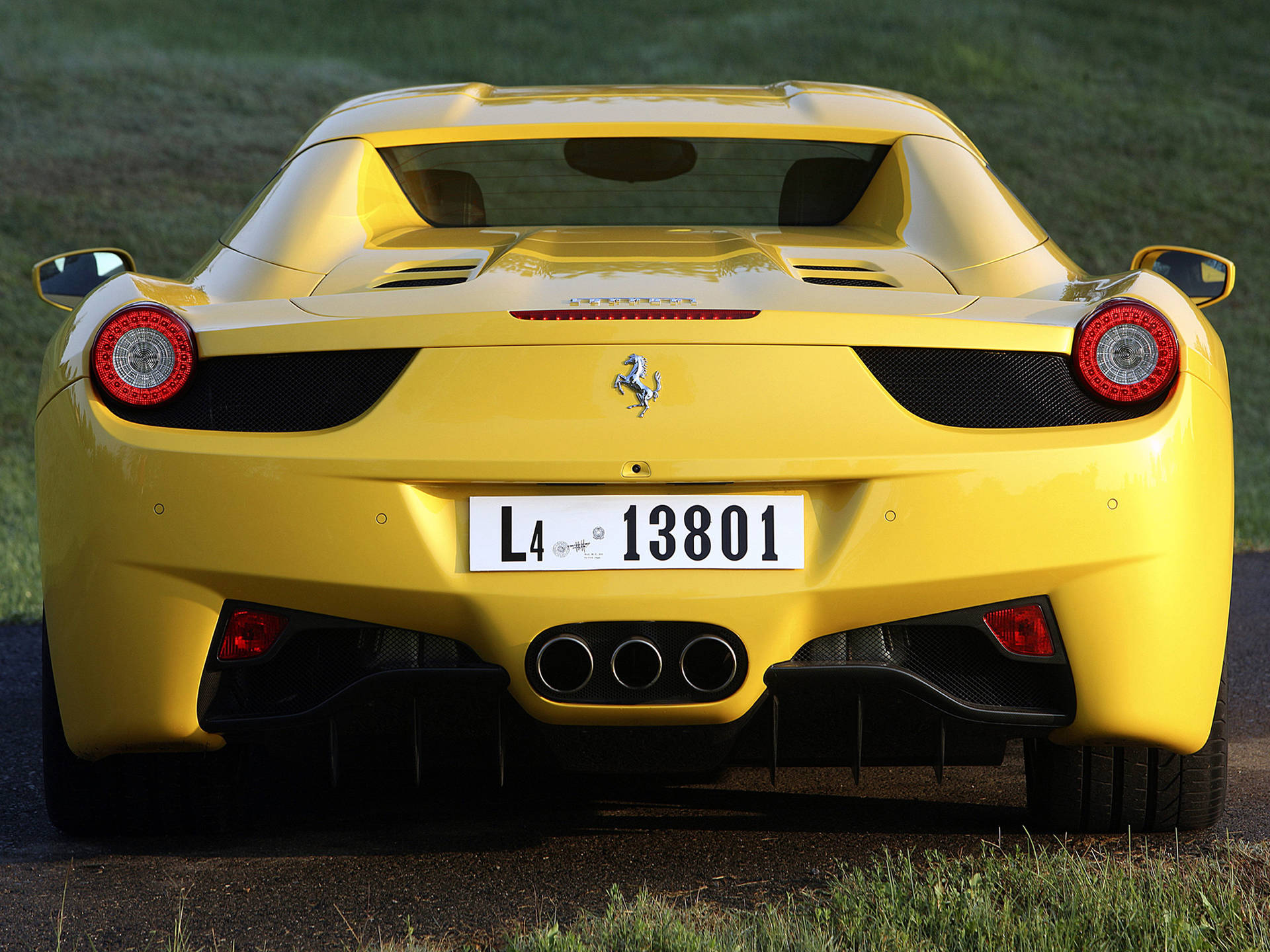 4 K Ferrari 2015 Ragno Giallo Sfondo