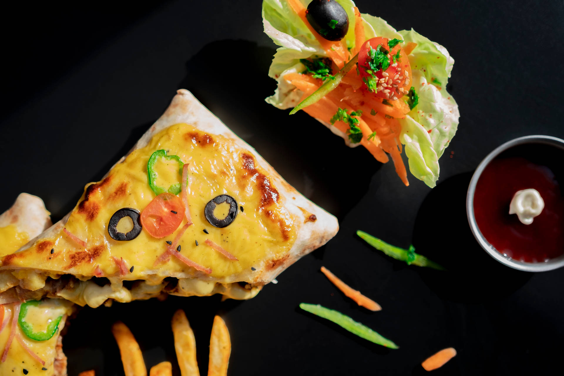 4k Food Pizza And Salad Wallpaper