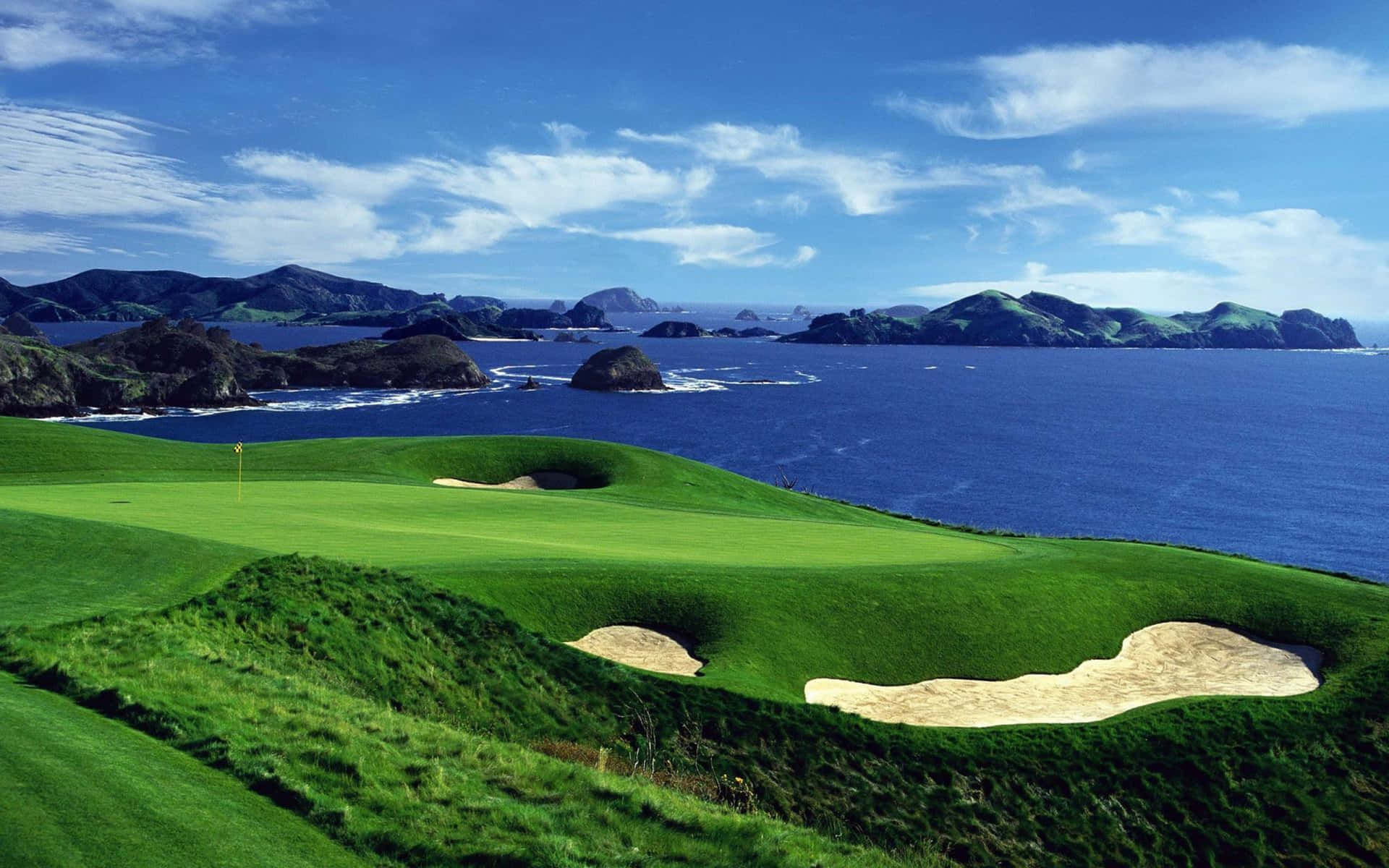 Scenic 4K Golf Course Panorama