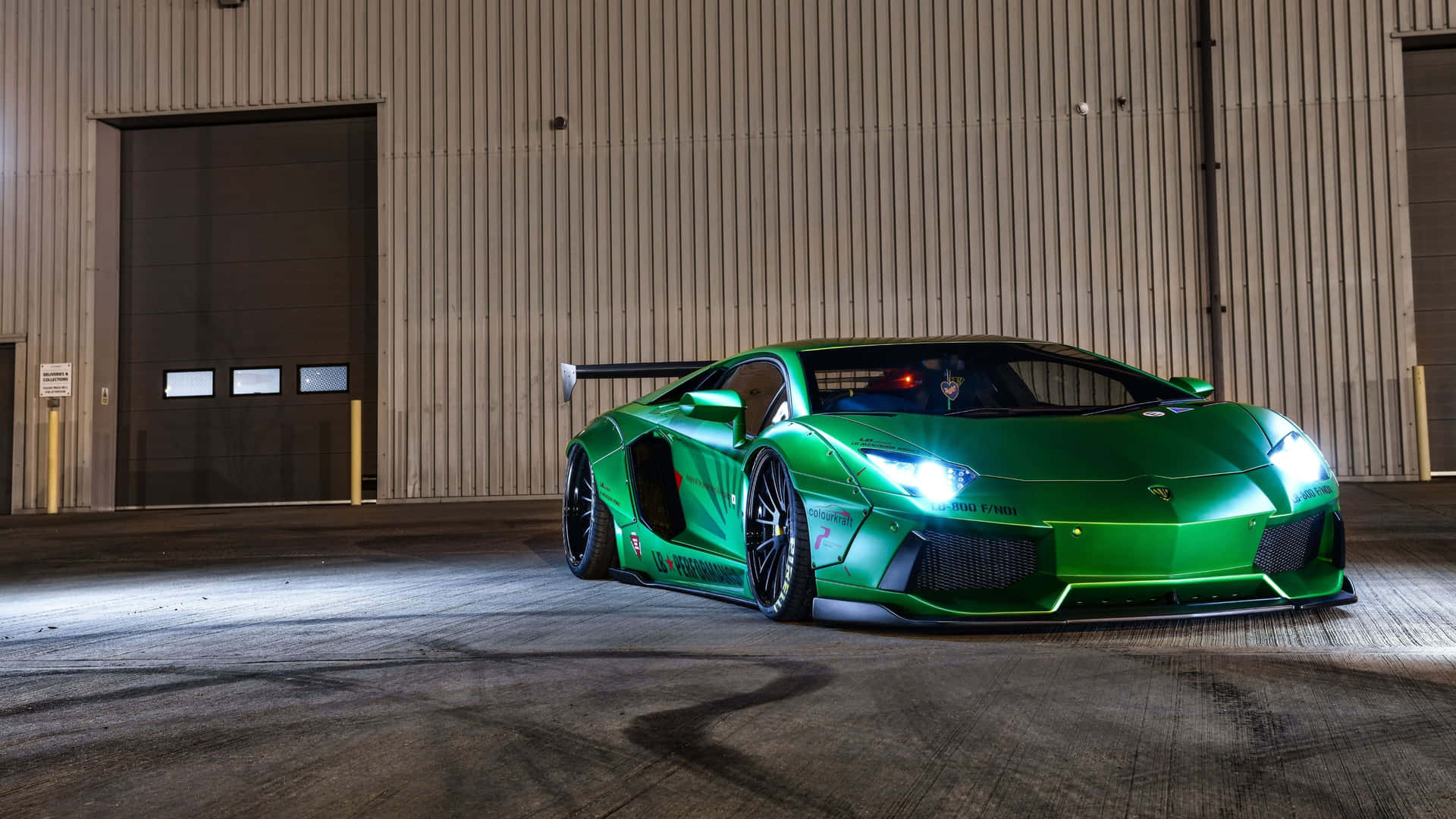 Nydlivets Luksus Med Denne Fantastiske 4k Lamborghini.