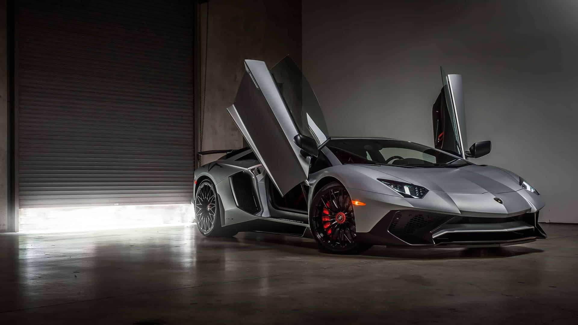 Experience the Power and Luxury of a 4K Lamborghini