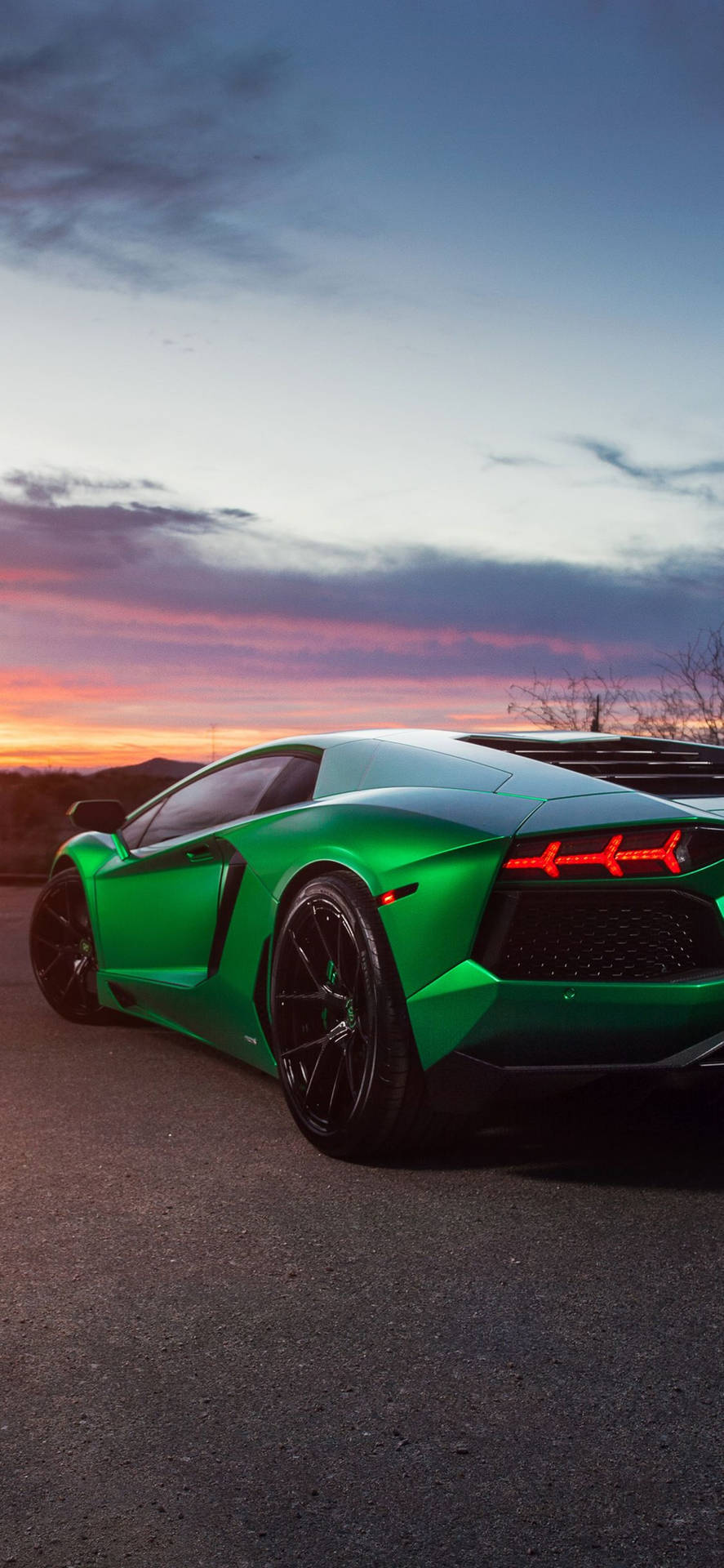 Geschwindigkeit,landschaft Und Stil: 4k Lamborghini Iphone Wallpaper