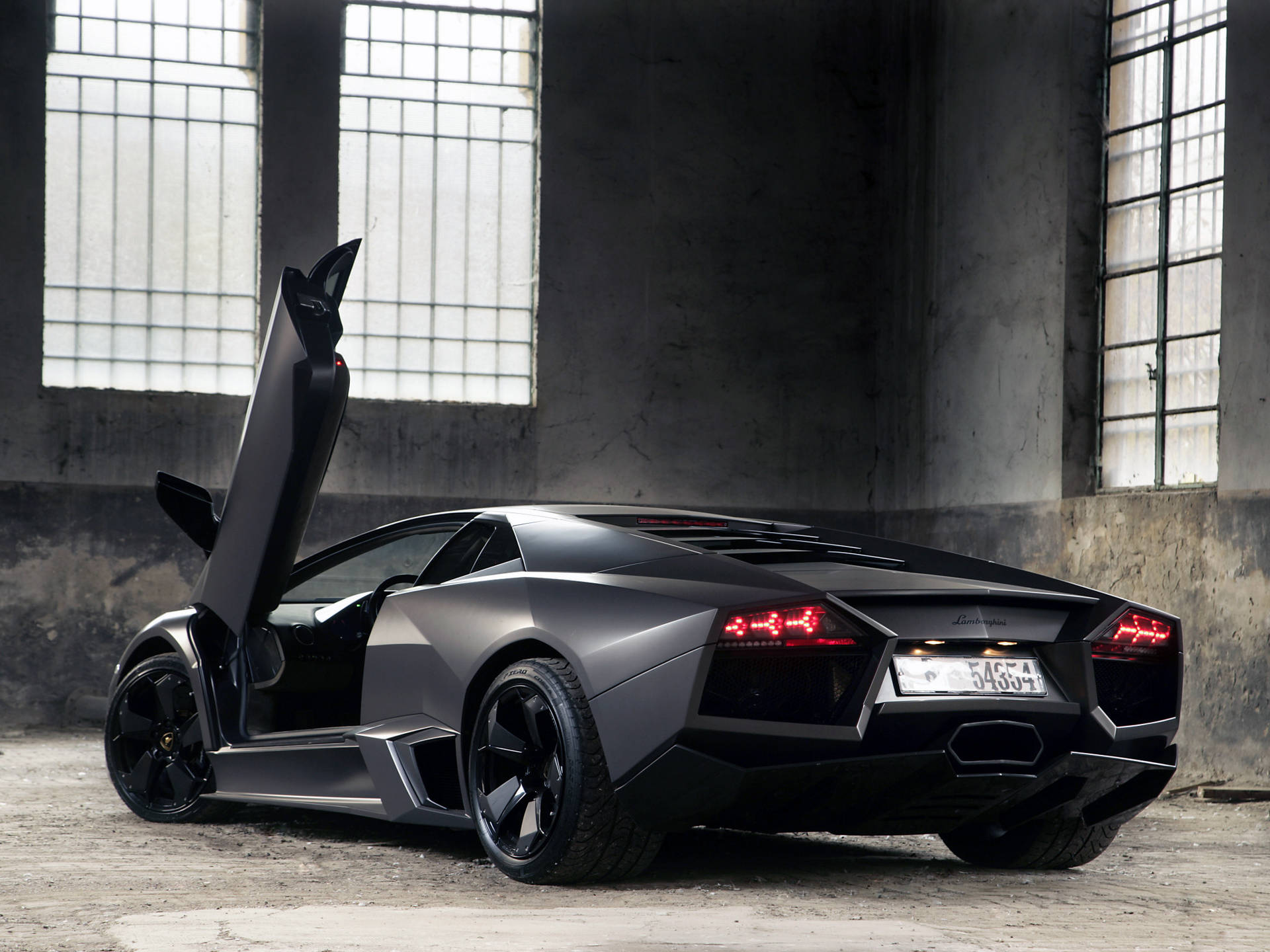 Lamborghinireventon Metálico Gris En Resolución 4k. Fondo de pantalla