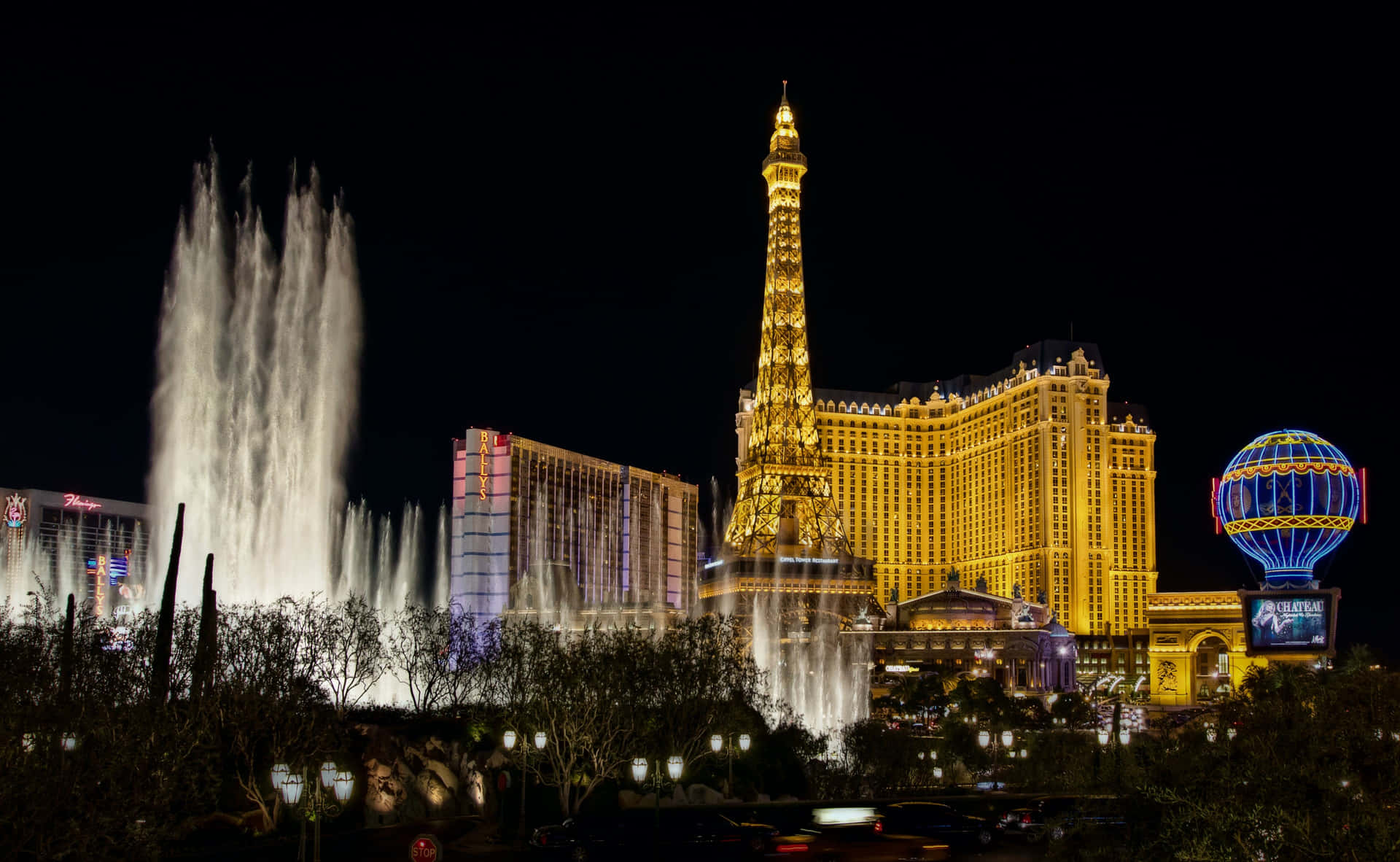 Eineatemberaubende Aussicht Auf Den Ikonischen Las Vegas Strip.
