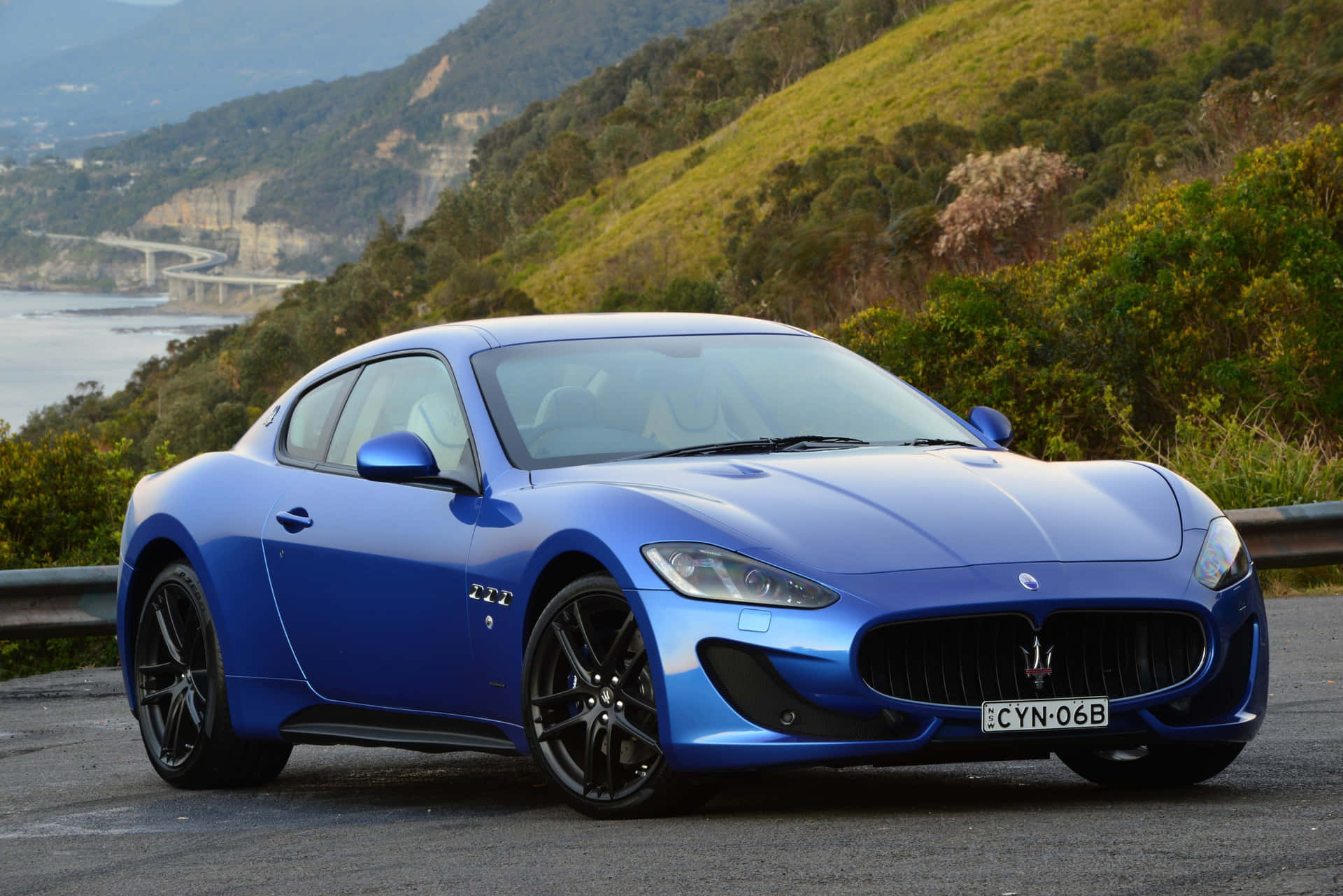 Maseratimetálico Azul En Resolución 4k Fondo de pantalla