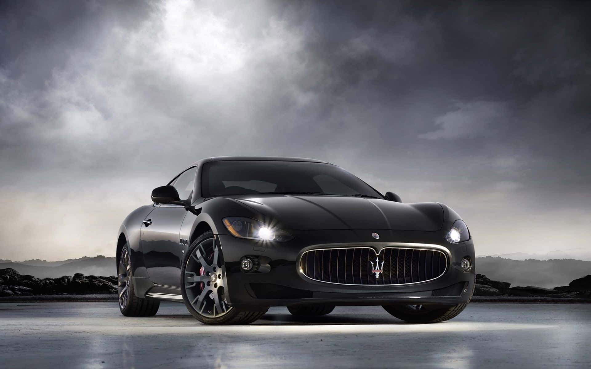 Fremtiden for luksuriøs kørsel - 4K Maserati Wallpaper Wallpaper