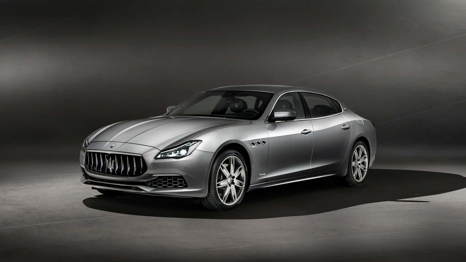Oplev skønheden af en 4K Maserati med eksotisk luksus. Wallpaper