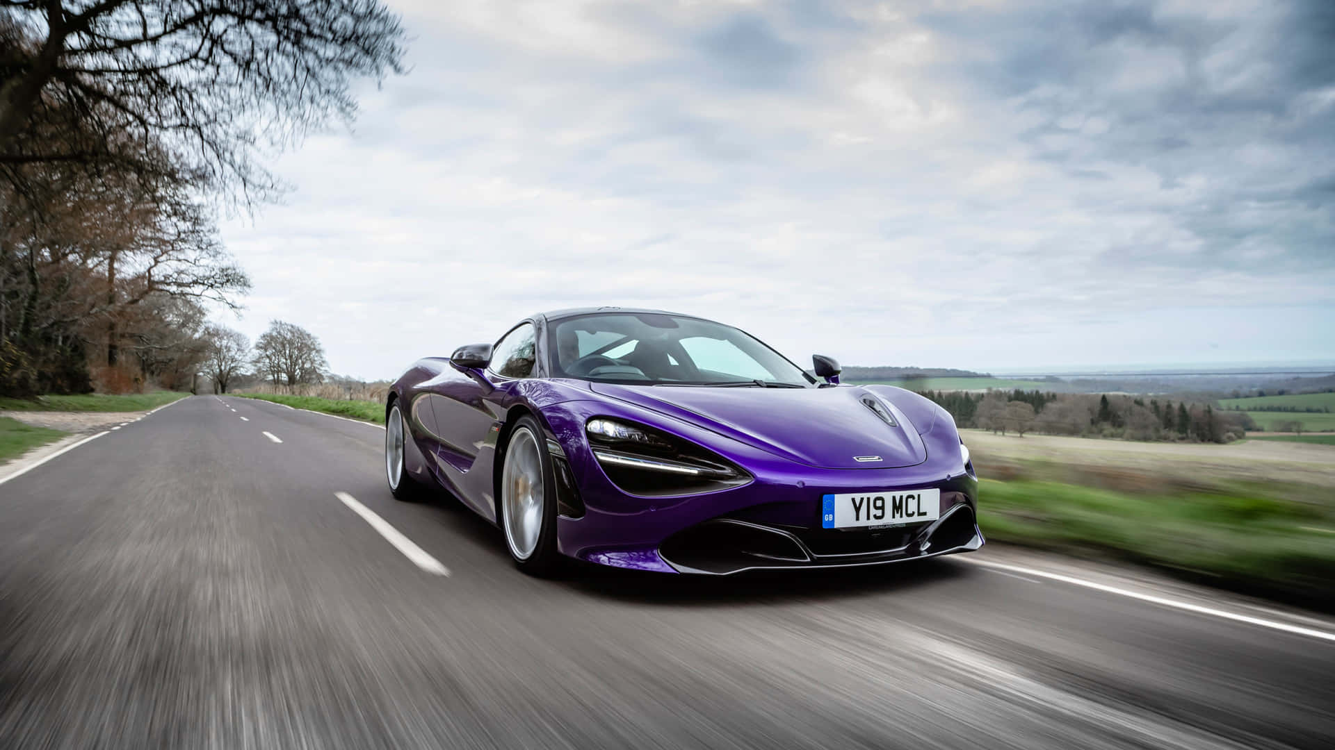 "The stunning 4k McLaren 720s, a sports car of excellence!"