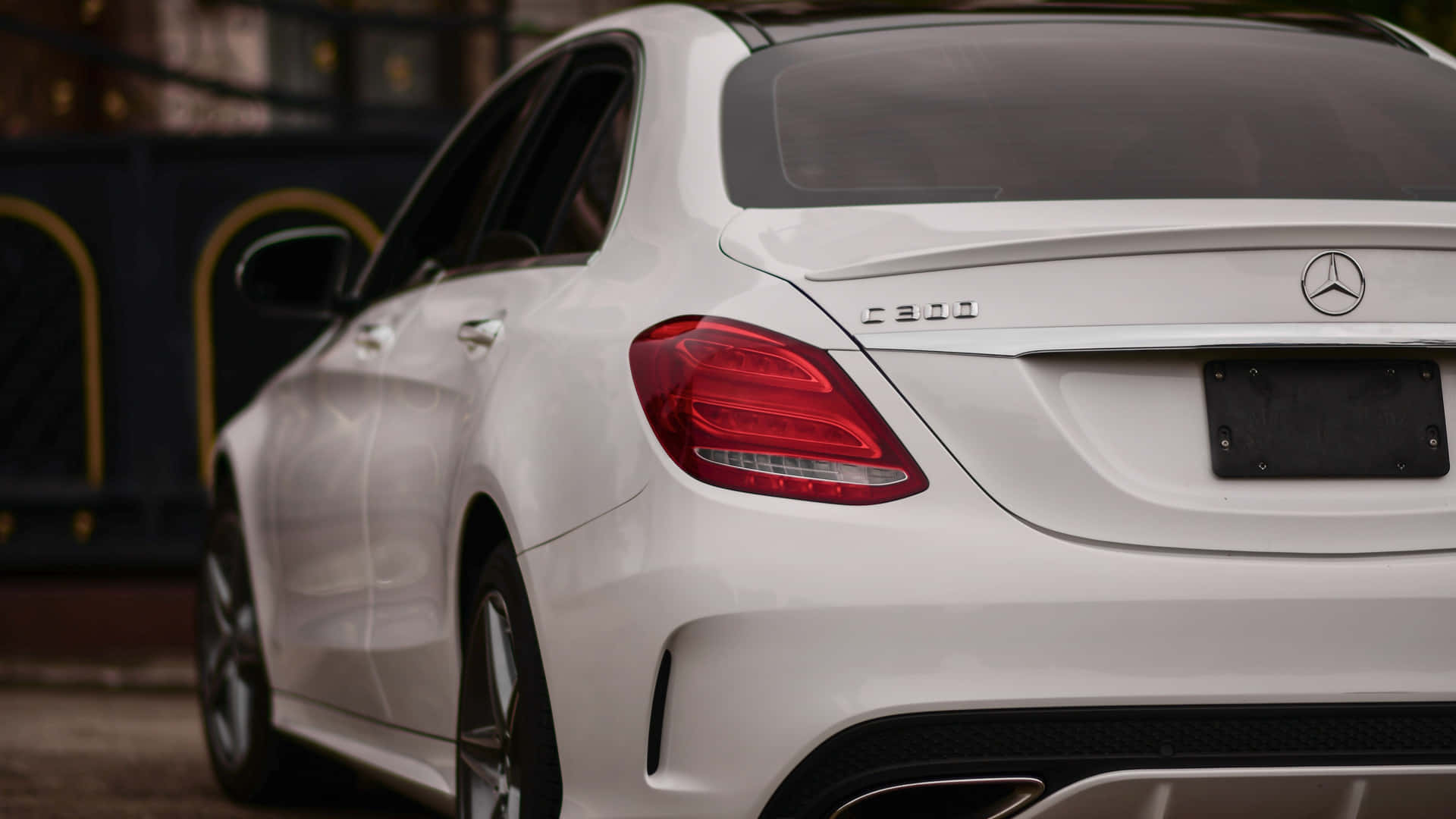 Stunning Mercedes Benz in 4K Resolution