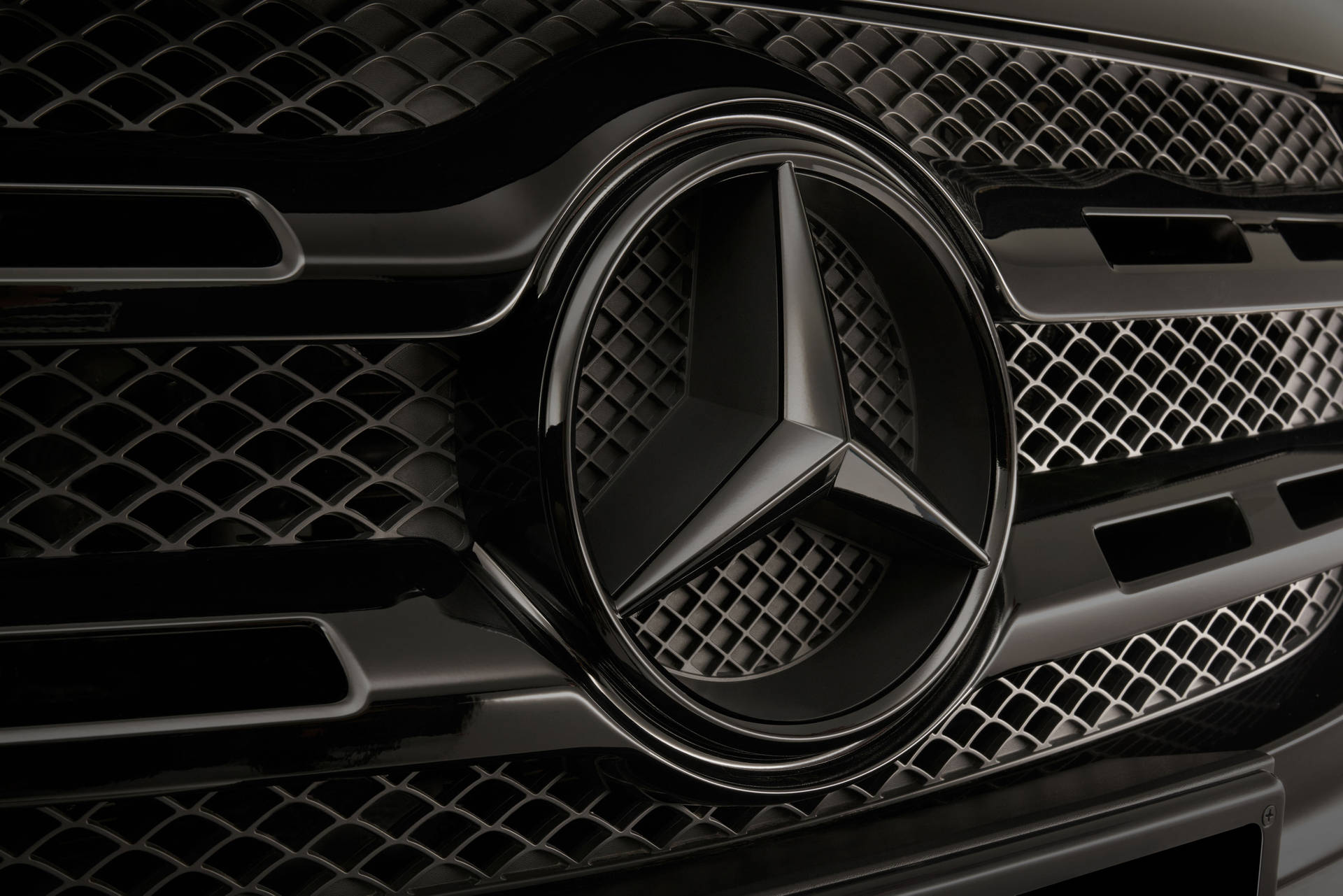 4k Mercedes Matte Black Logo Wallpaper