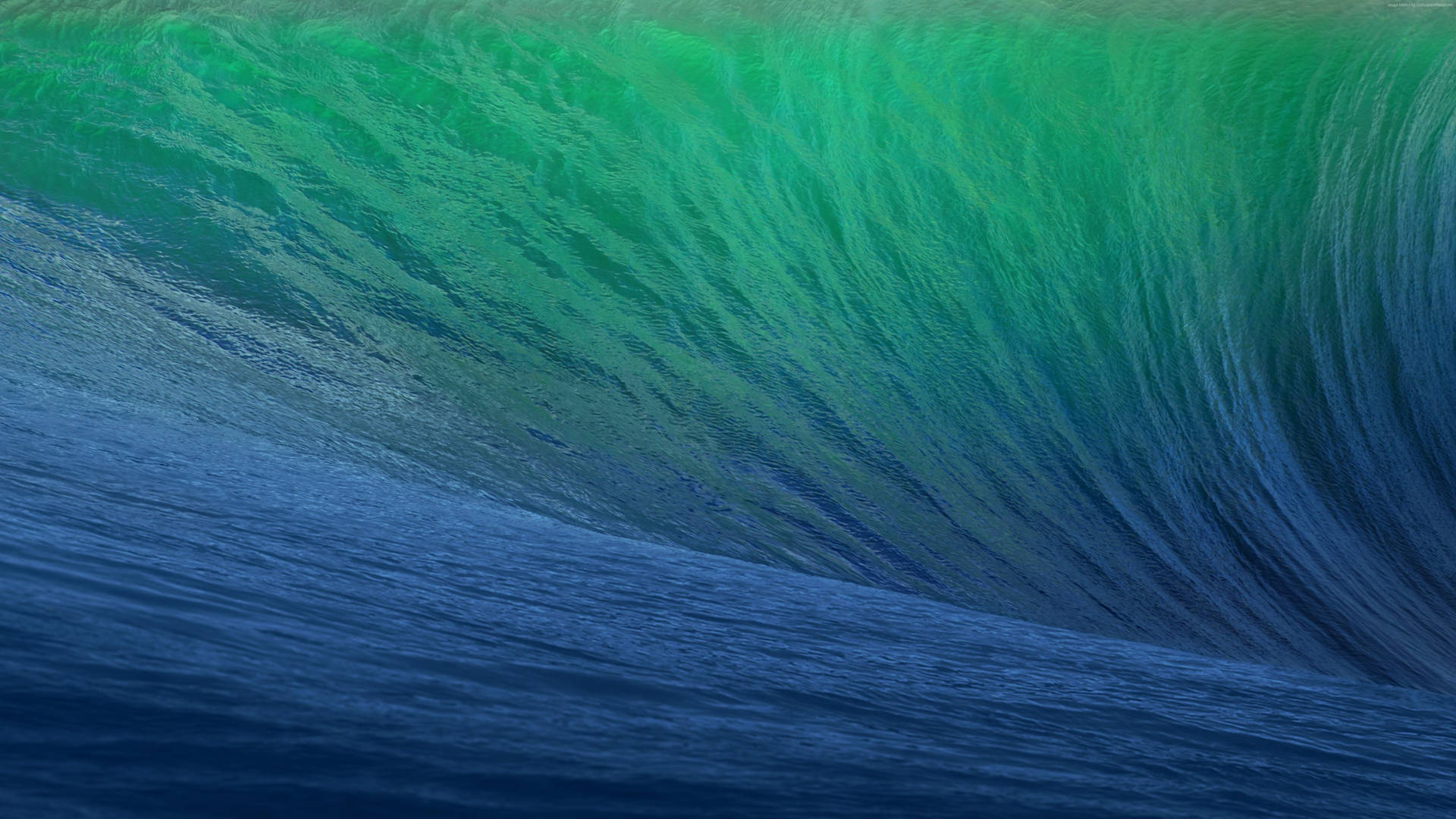 4k Moving Wave Of Water Wallpaper