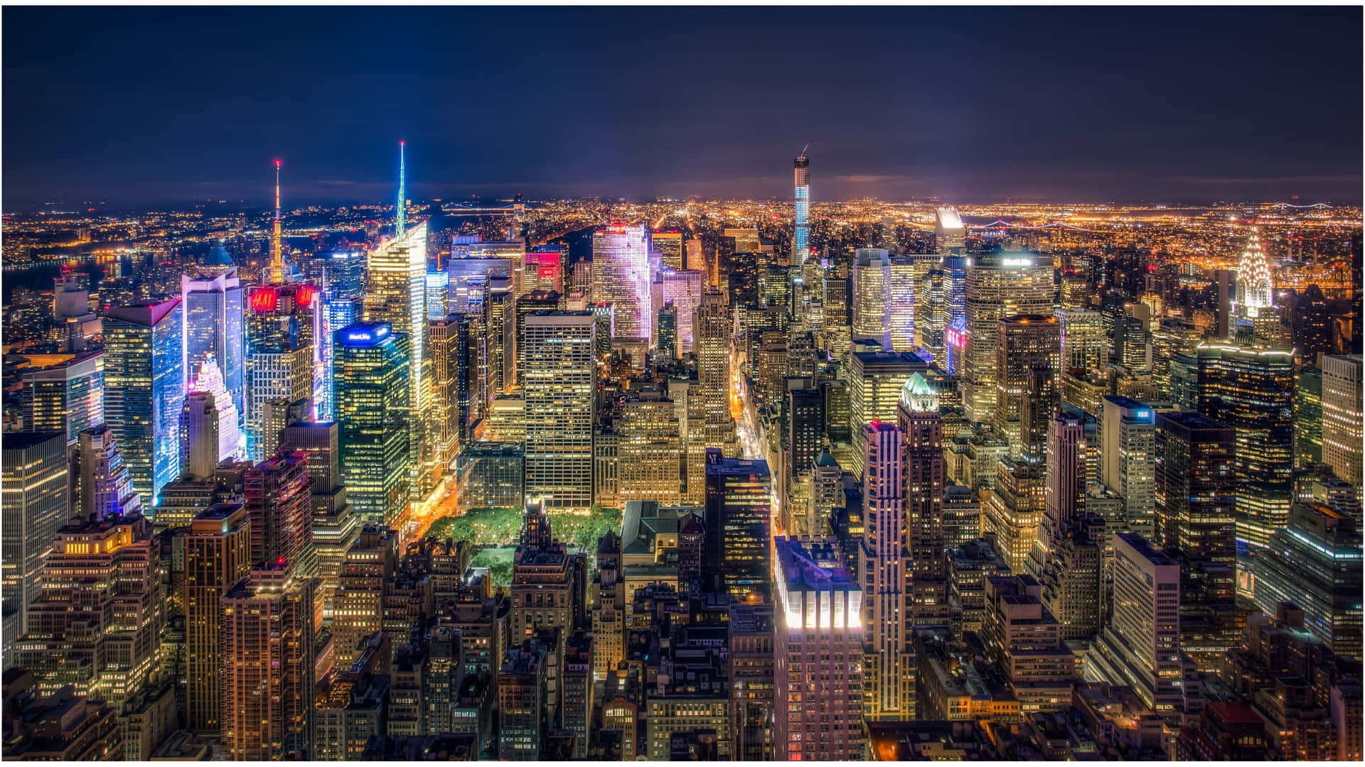 Manhattanneón 4k Noche En La Ciudad De Nueva York Fondo de pantalla