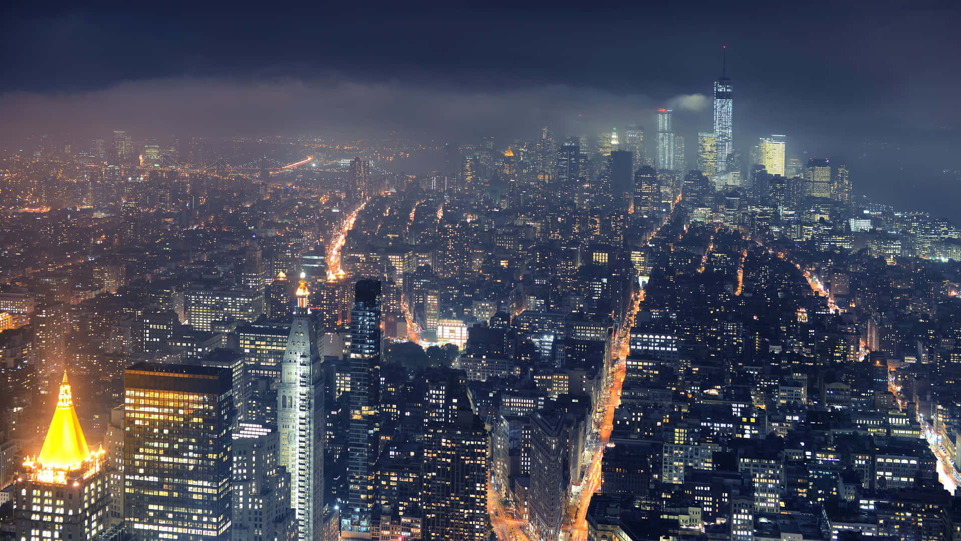 Einebeleuchtete Nacht In New York City Wallpaper