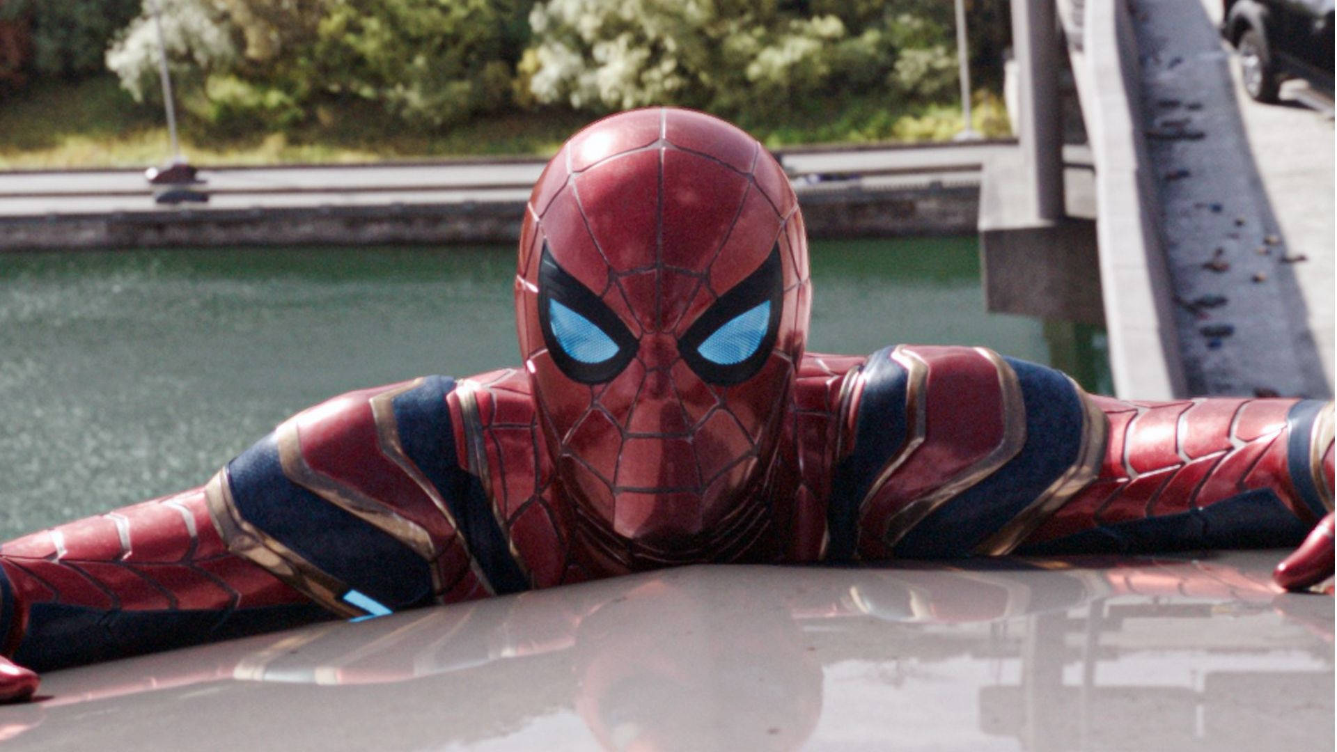 4k Spiderman In The Pool Wallpaper