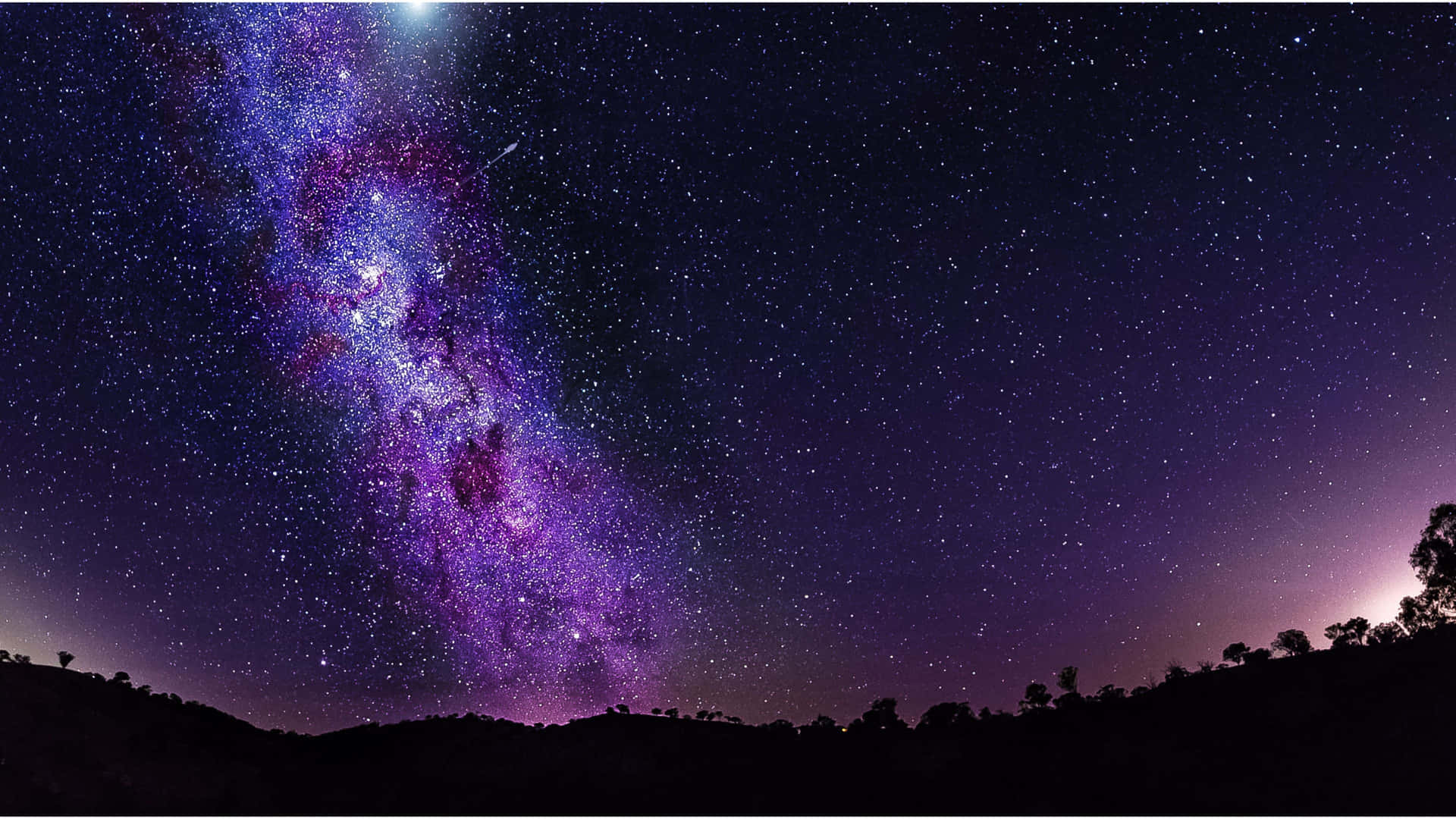 Milkyway Galaxy Púrpura De 4k Con Estrellas Fondo de pantalla