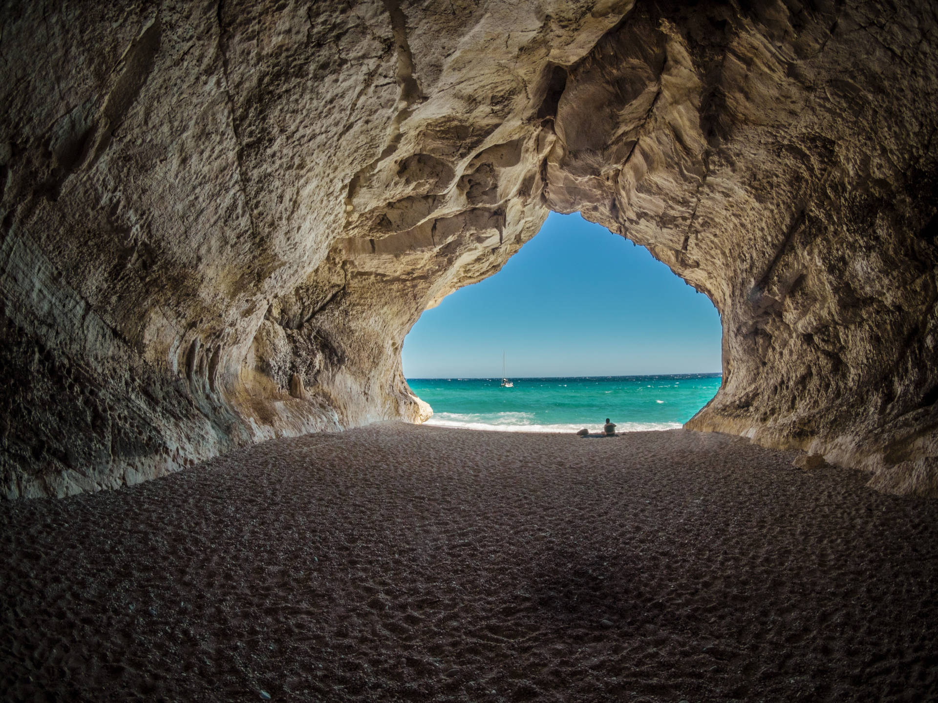 Cuevade Playa En Ultra Hd 4k. Fondo de pantalla