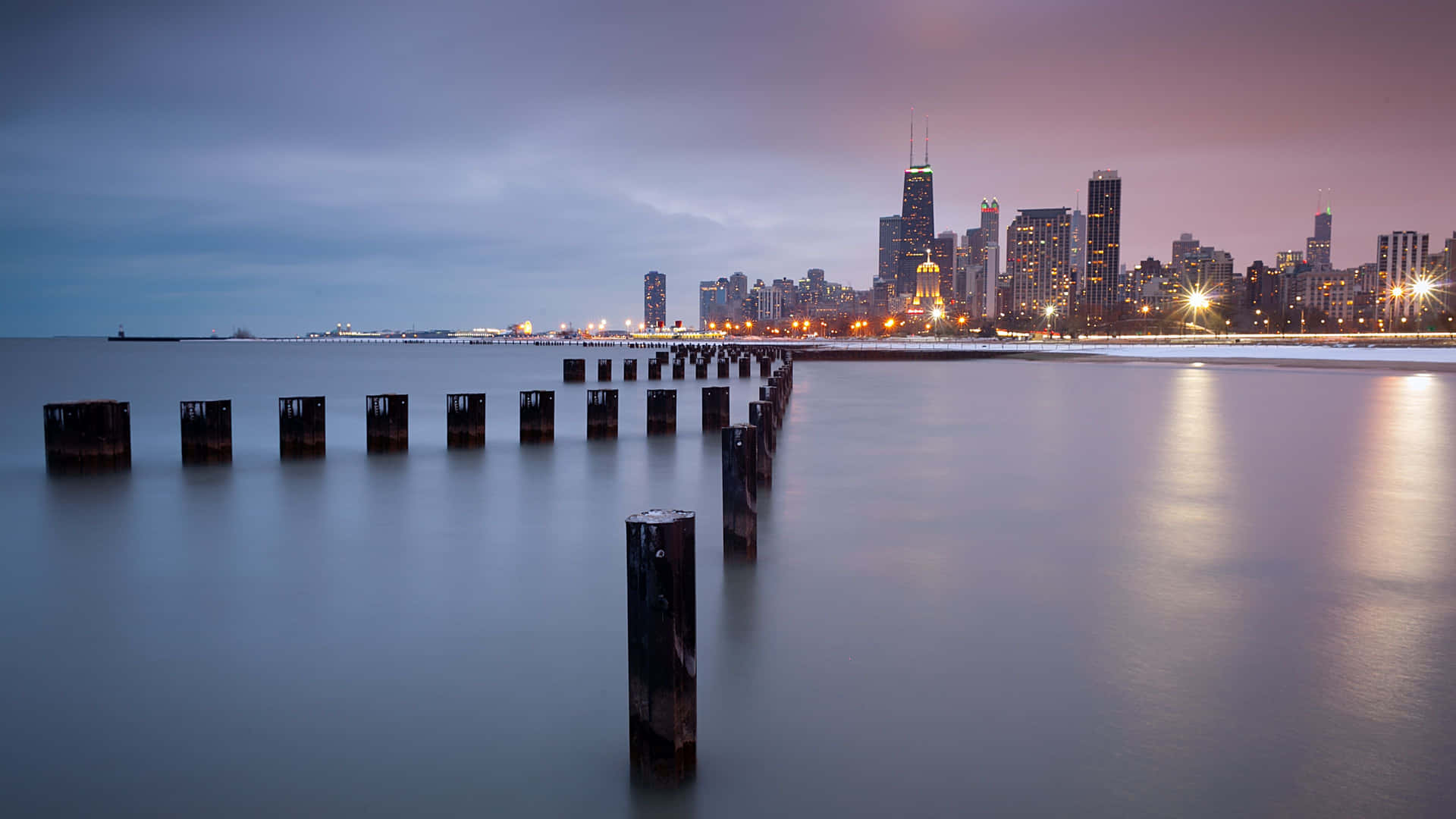 Magnificent 4K Ultra HD View of the Chicago Skyline Wallpaper