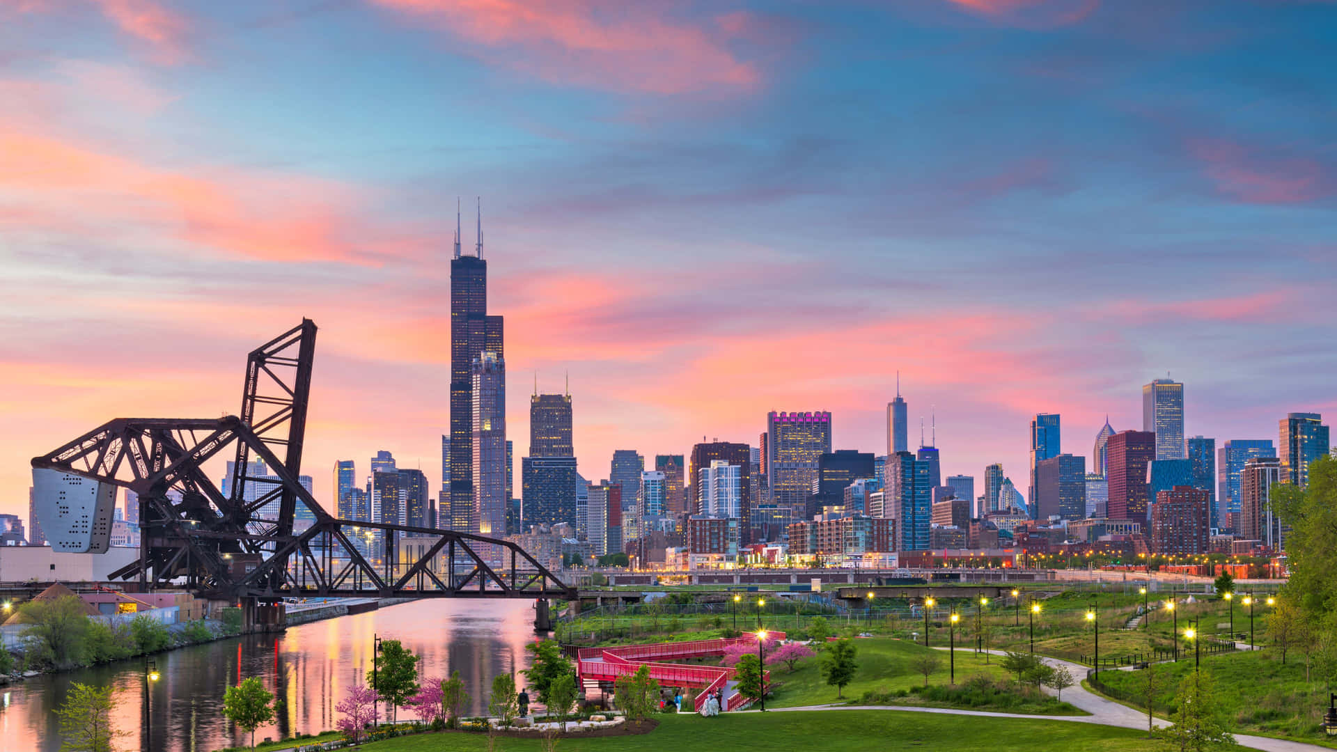 Witness the majestic beauty of the city of Chicago in 4K Ultra-HD Wallpaper