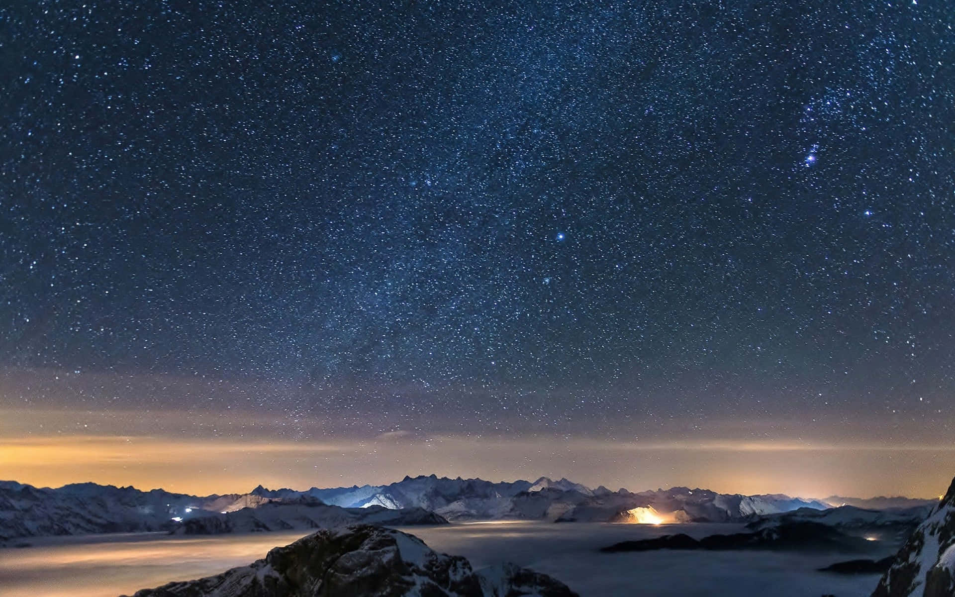 Sterneüber Den Verschneiten Alpen - 4k Ultra Hd Landschaft Wallpaper