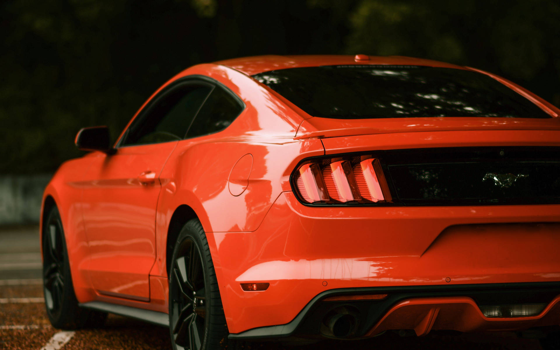 4K Ultra HD Mustang Red Orange Wallpaper