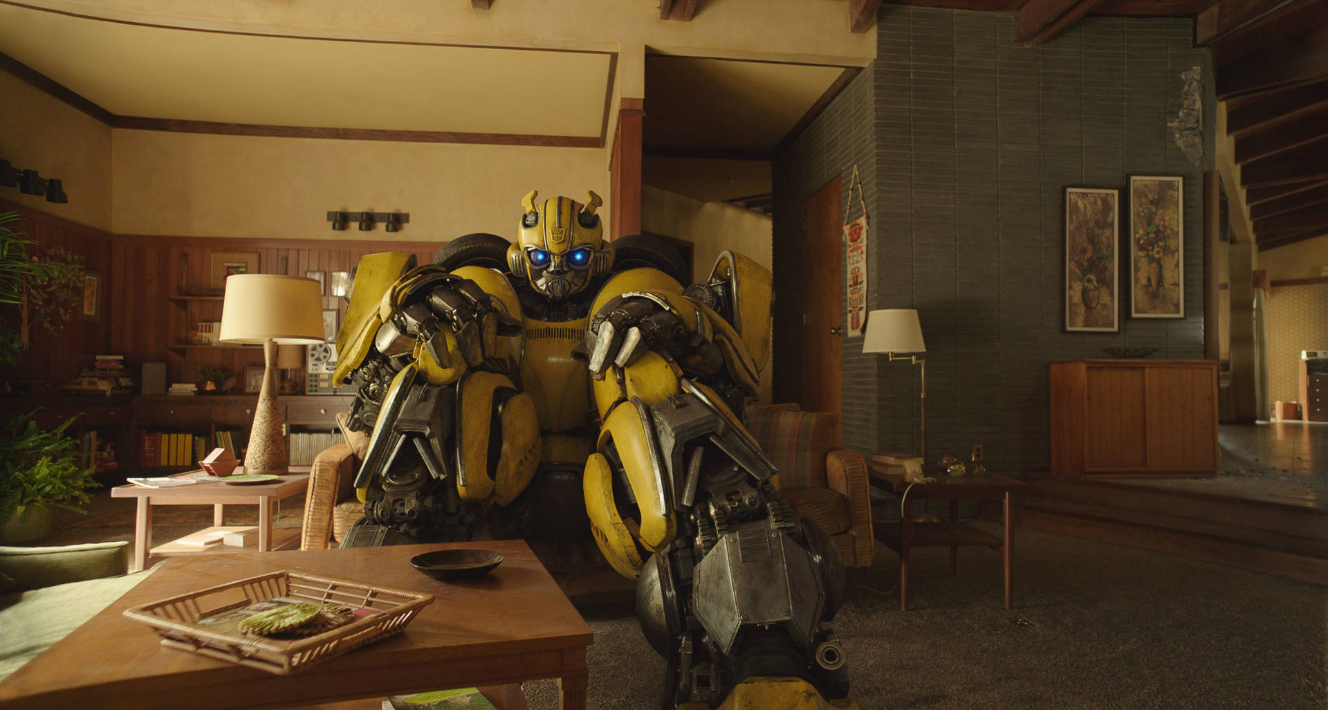 4k Ultra Hd Transformers Bumblebee In Room Wallpaper