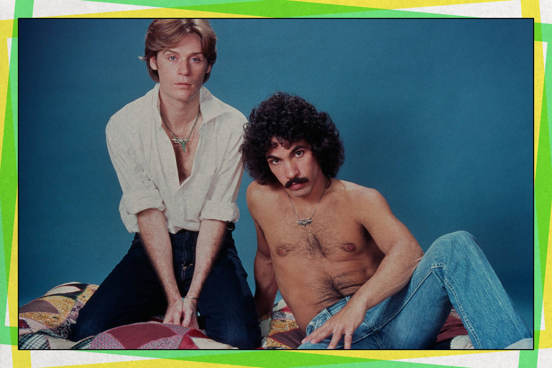70s Daryl Hall And John Oates Vulture Wallpaper