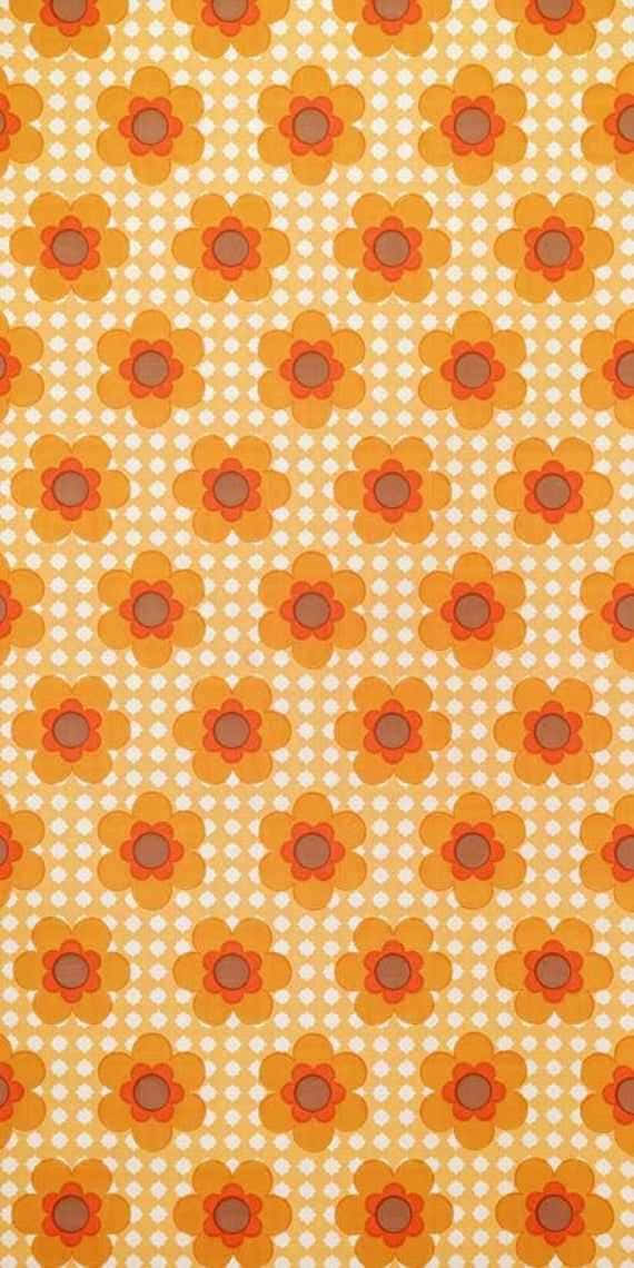 A Yellow And White Pattern With A Flower Design Wallpaper