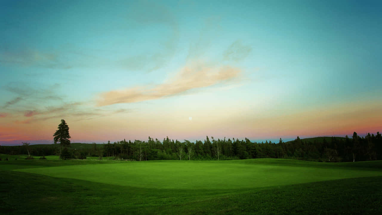 Bright Green Fairway 720p Golf Course Background