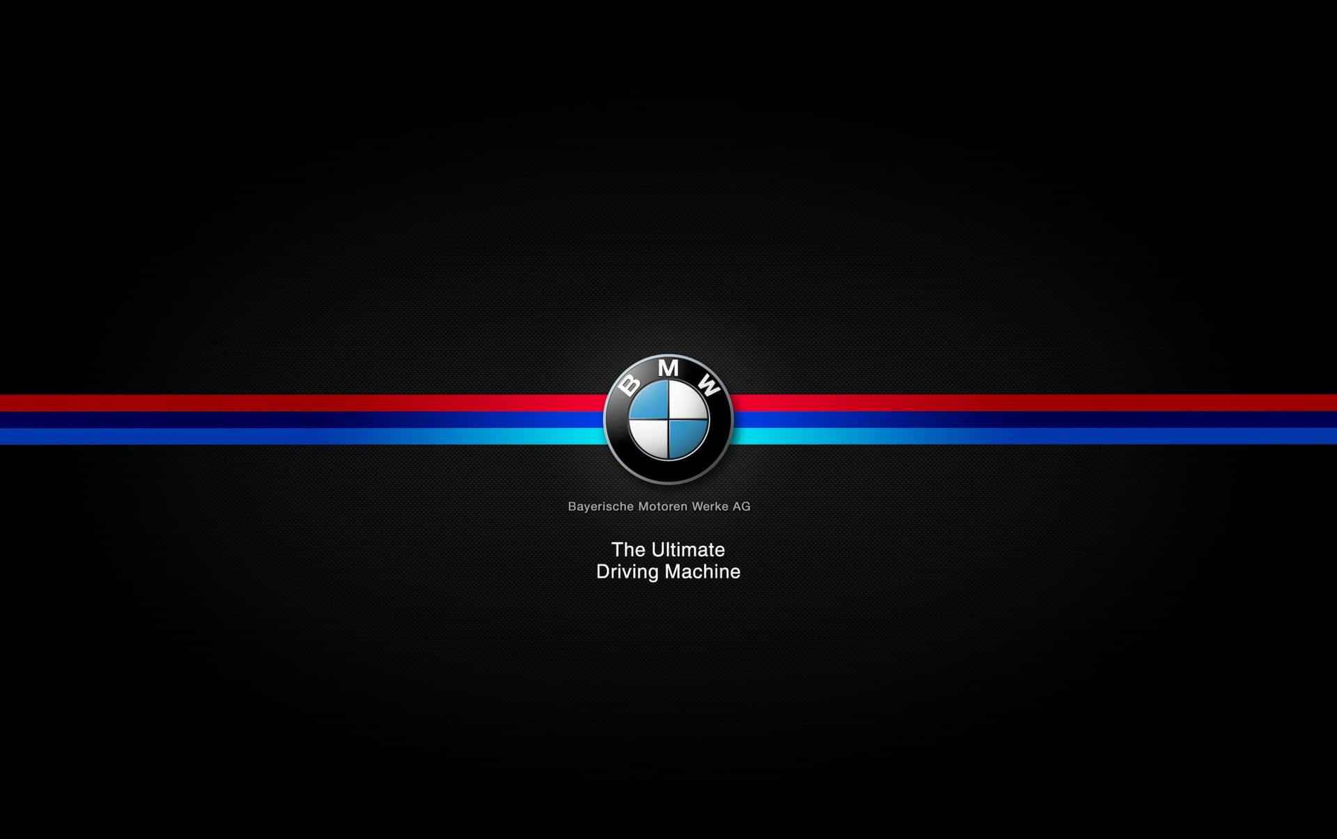 720pm-seriens Bakgrundsbild Med Bmw-logotypen - Den Ultimata Körmaskinen