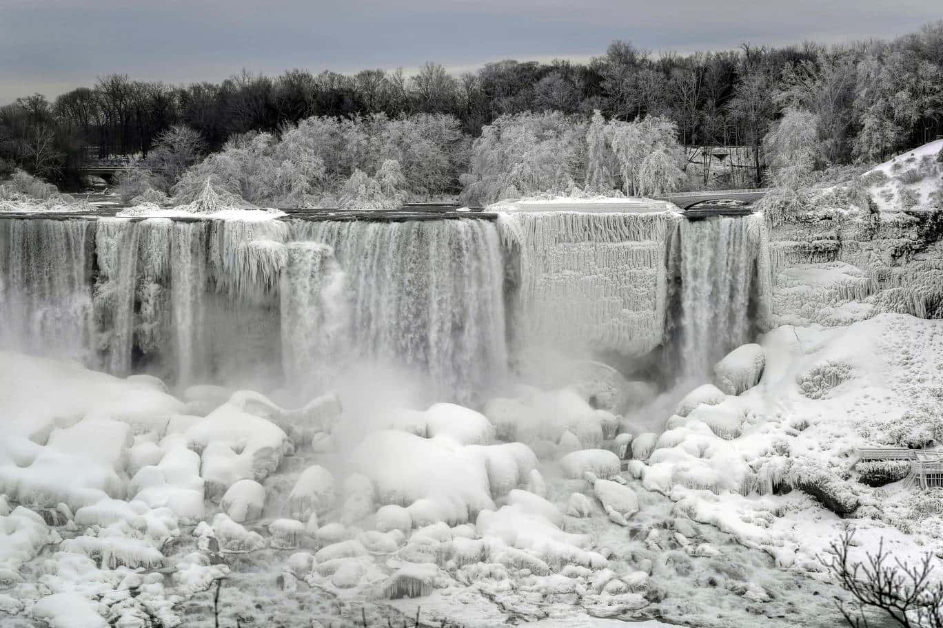 'diemajestätischen Niagarafälle'